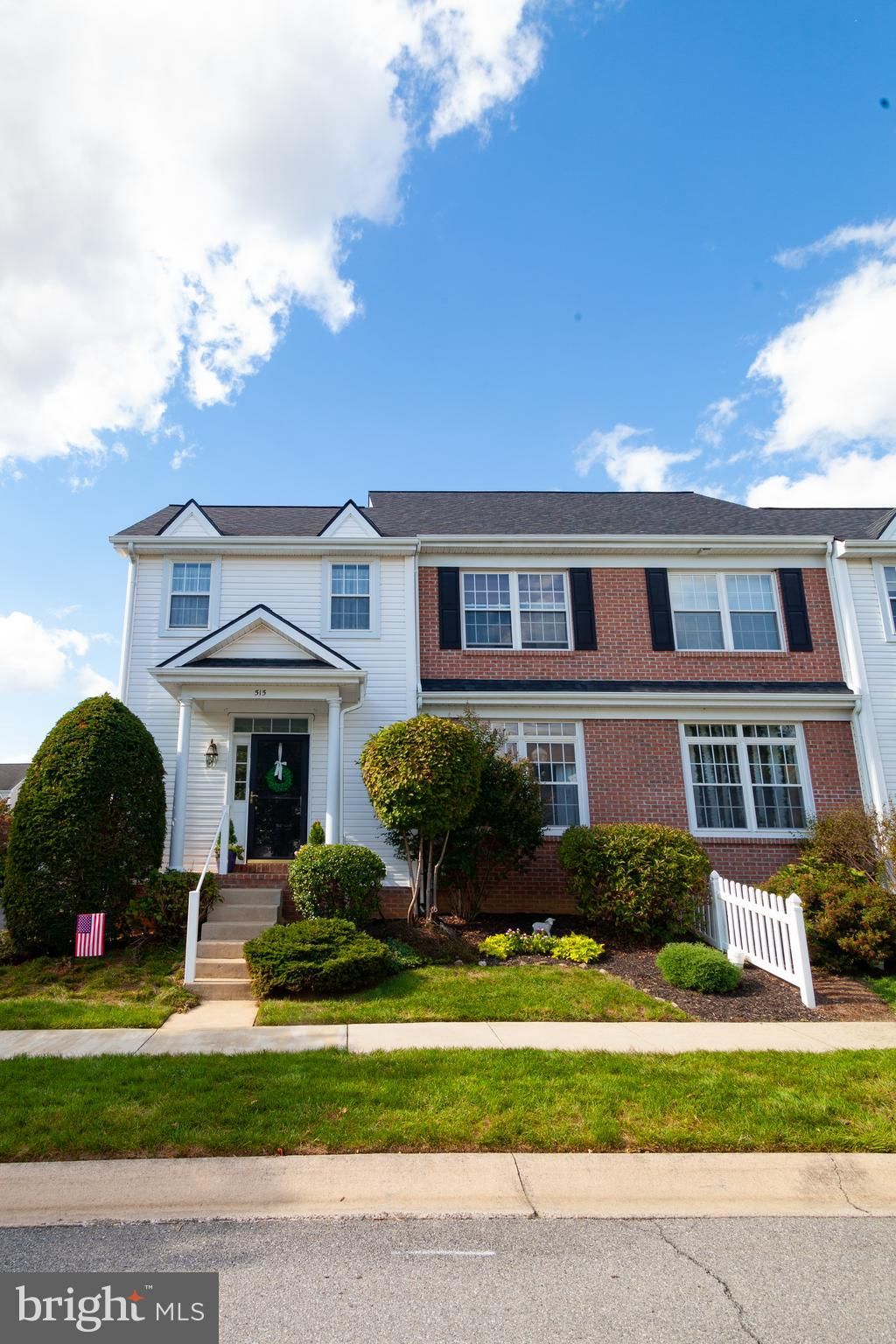 Photo of 515 PROVIDENCE CT, LITITZ, PA 17543 (MLS # PALA2041134)