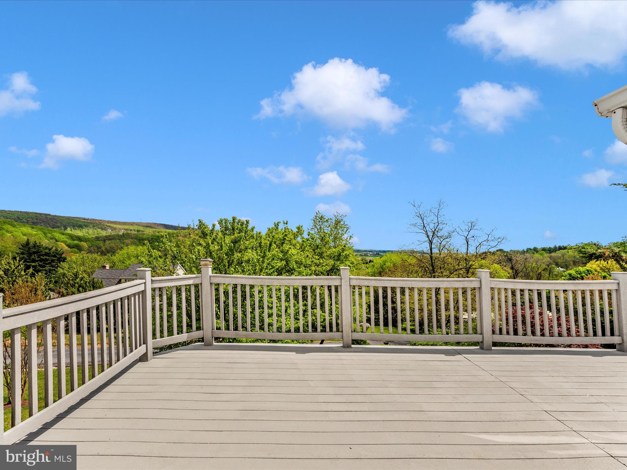 TURKEY HILL ESTATES - Residential Income