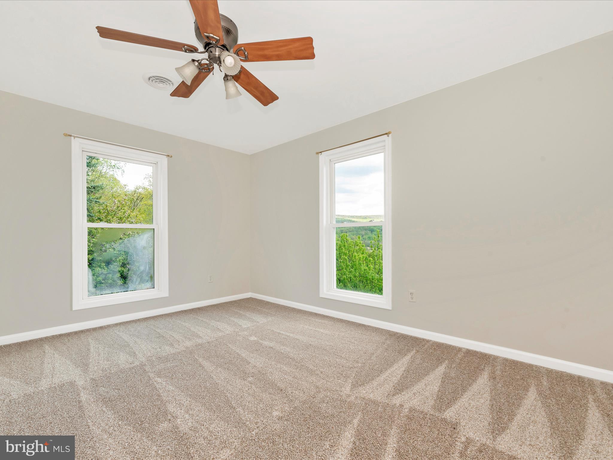 TURKEY HILL ESTATES - Residential Income