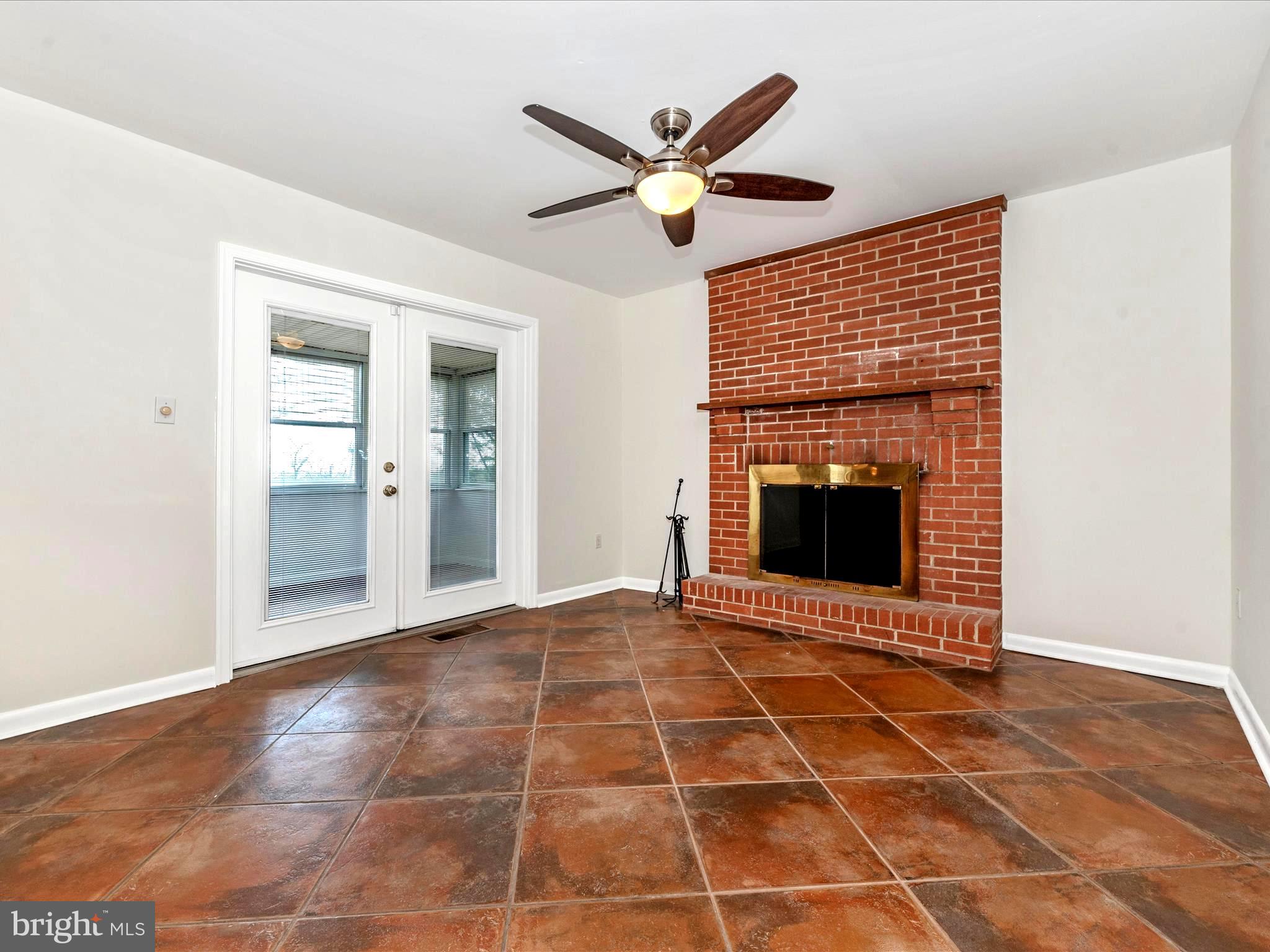 TURKEY HILL ESTATES - Residential Income