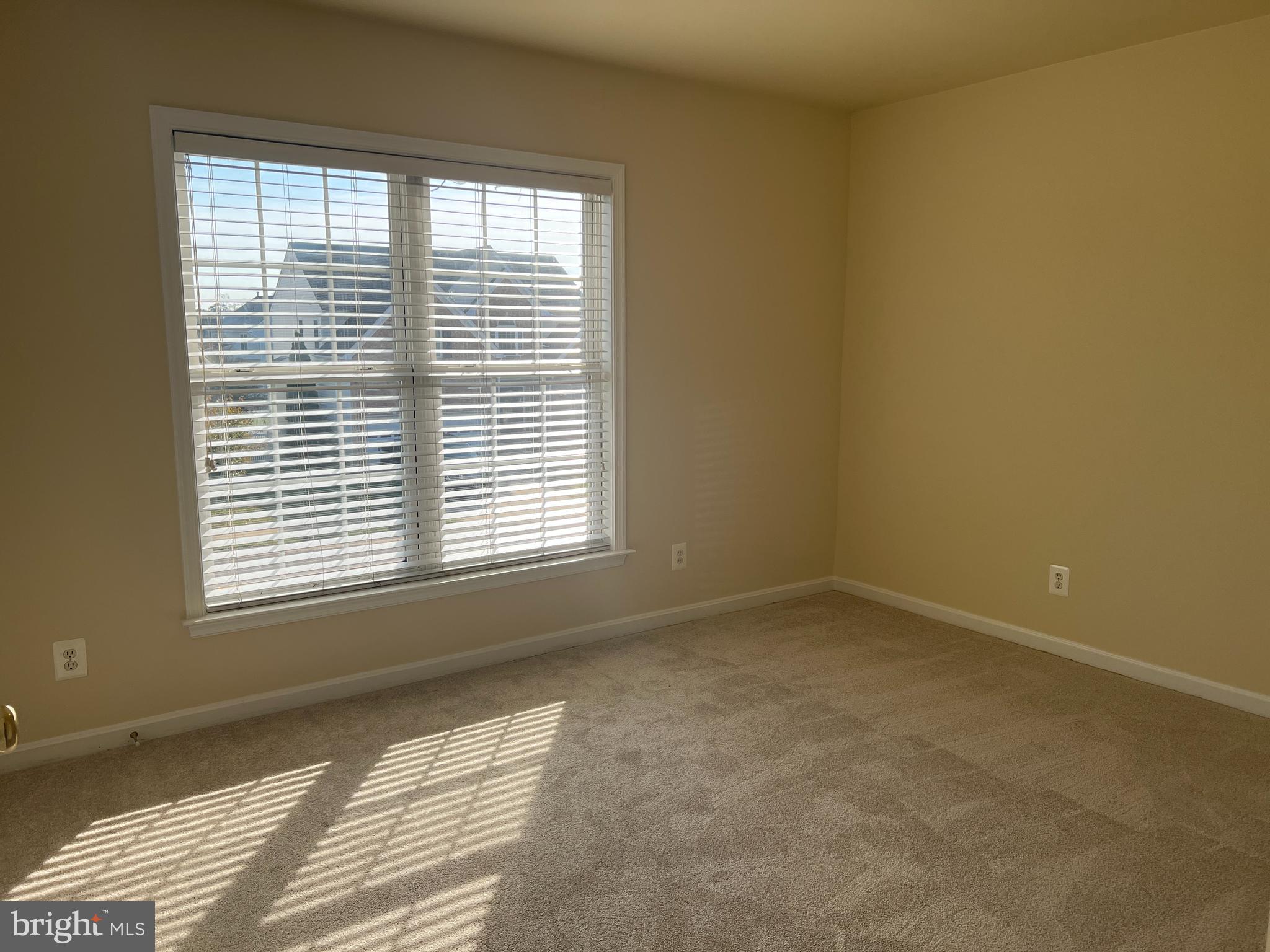 STAFFORD LAKES VILLAGE - Residential Lease