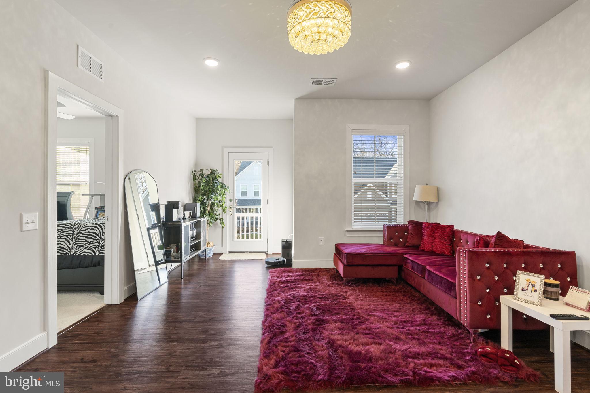 POTOMAC SHORES - Residential