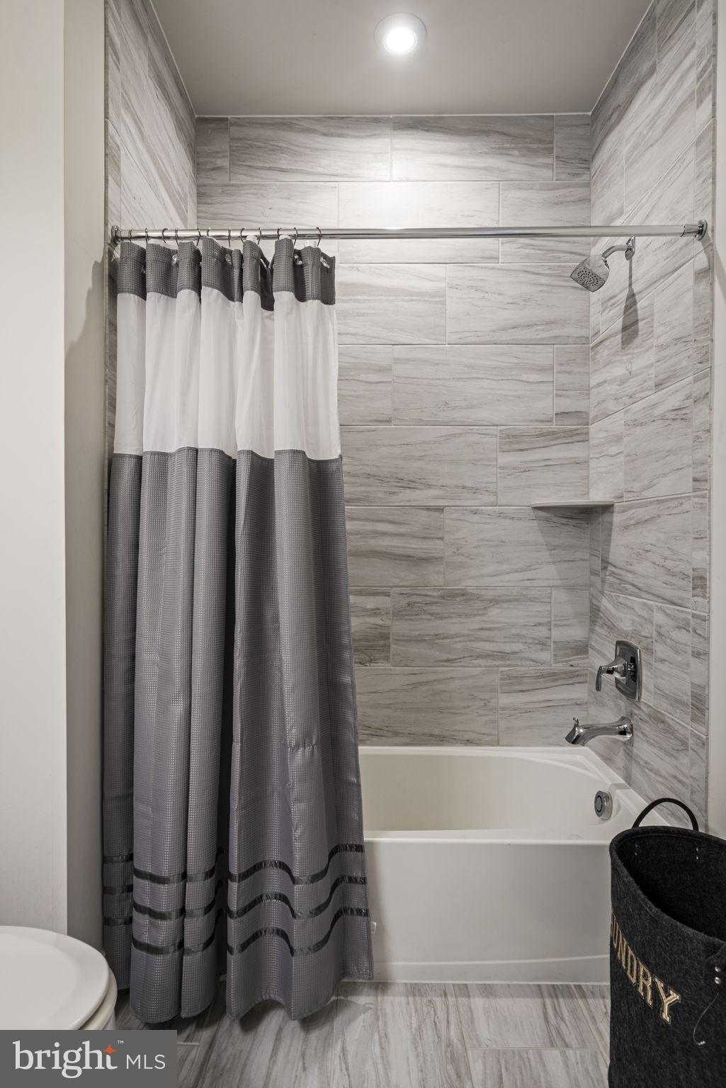 POTOMAC SHORES - Residential