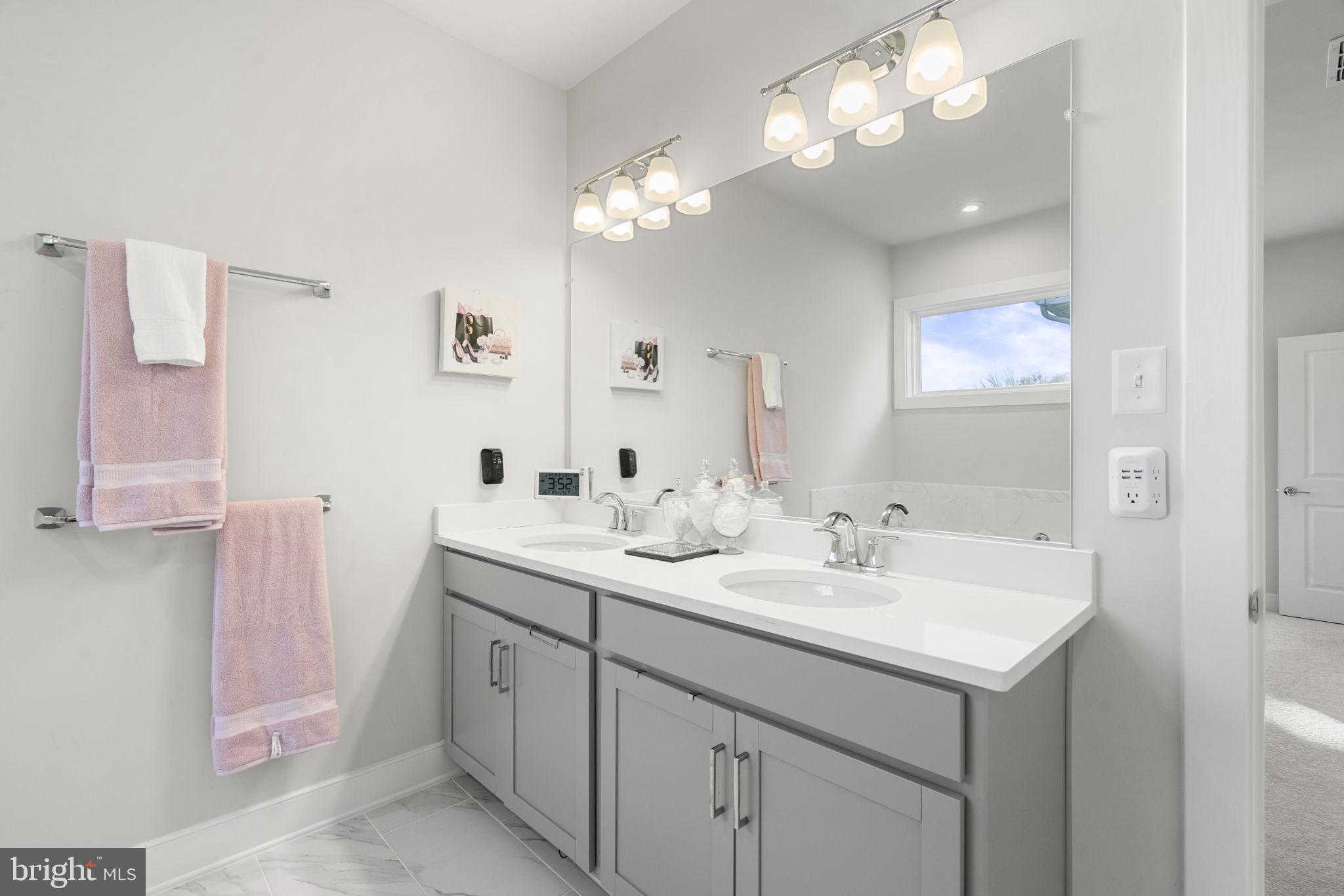 POTOMAC SHORES - Residential