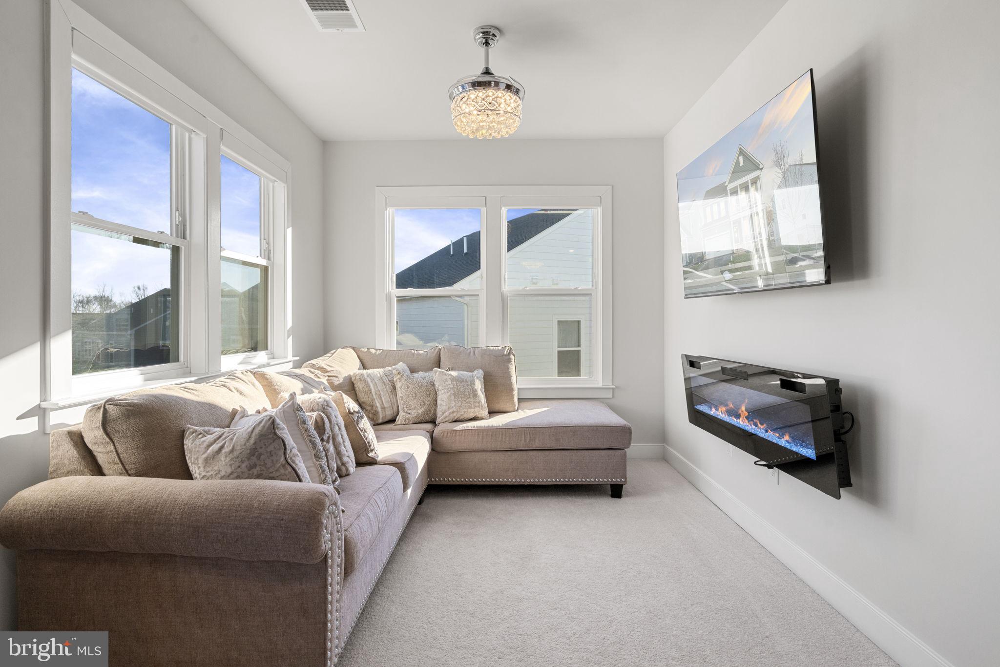 POTOMAC SHORES - Residential