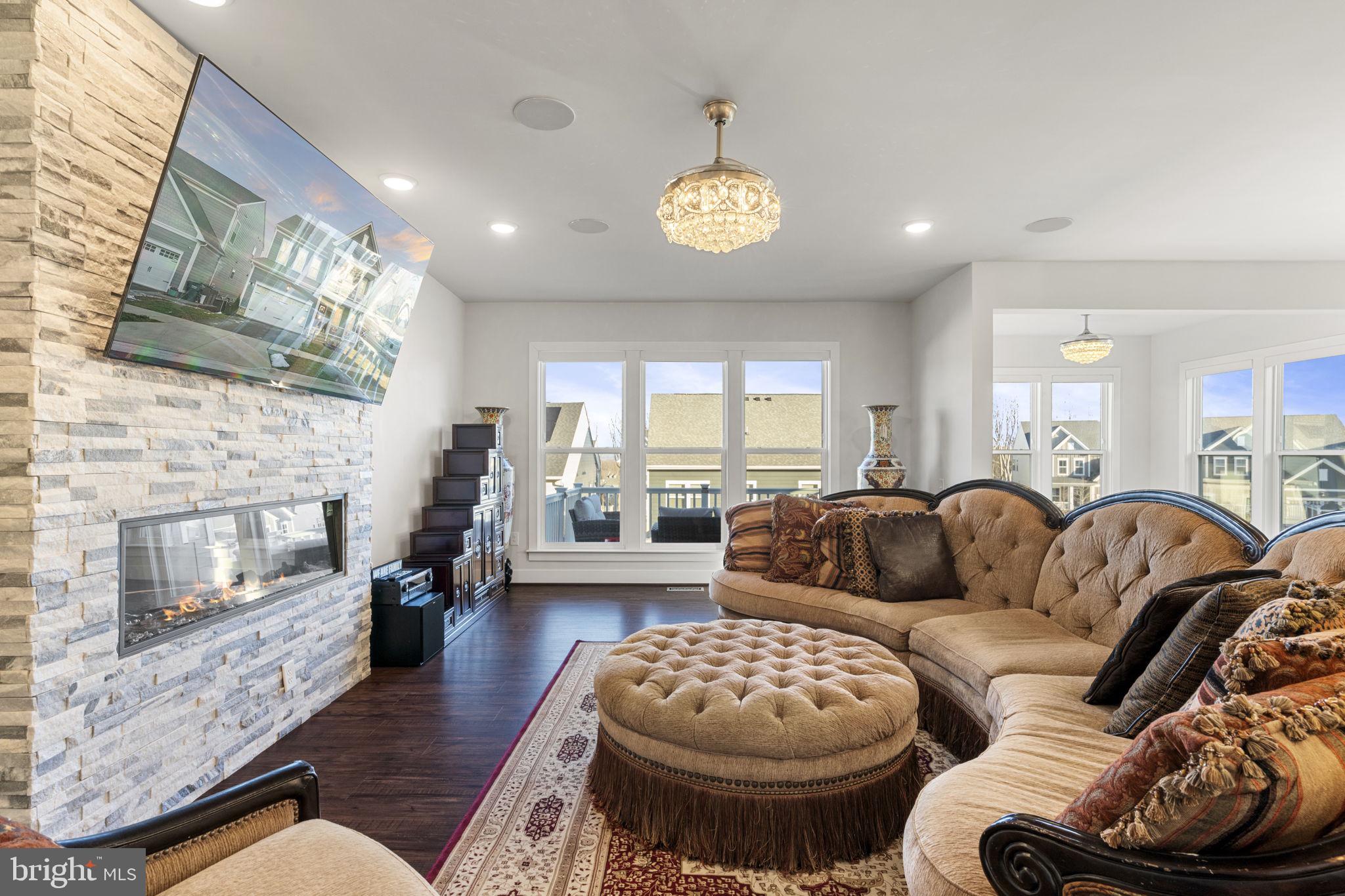 POTOMAC SHORES - Residential