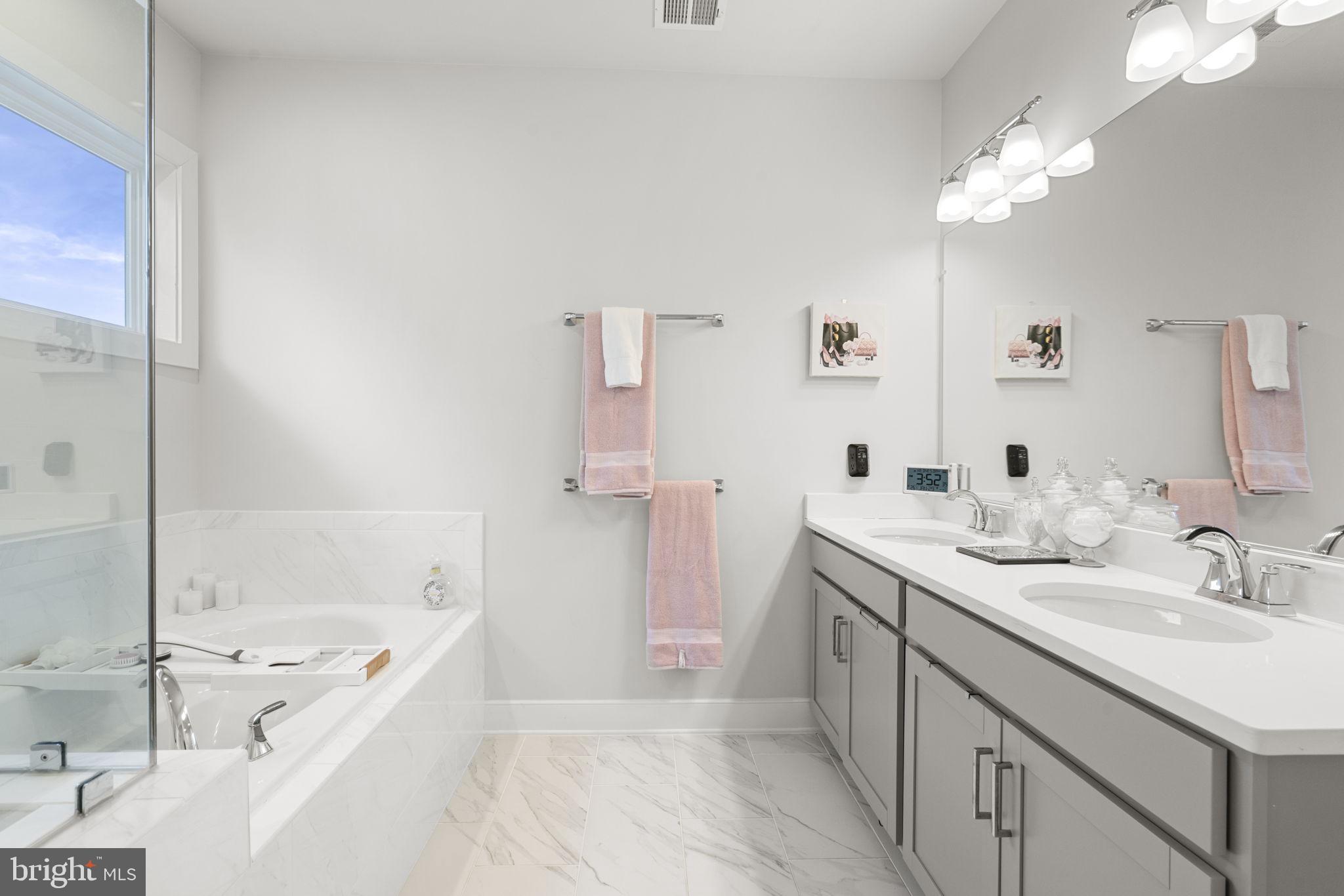 POTOMAC SHORES - Residential