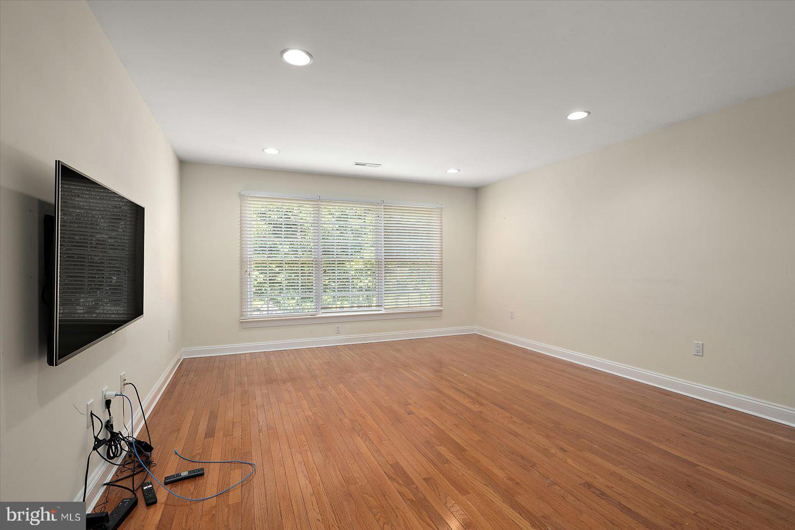 CHERRY HILL CM - Residential