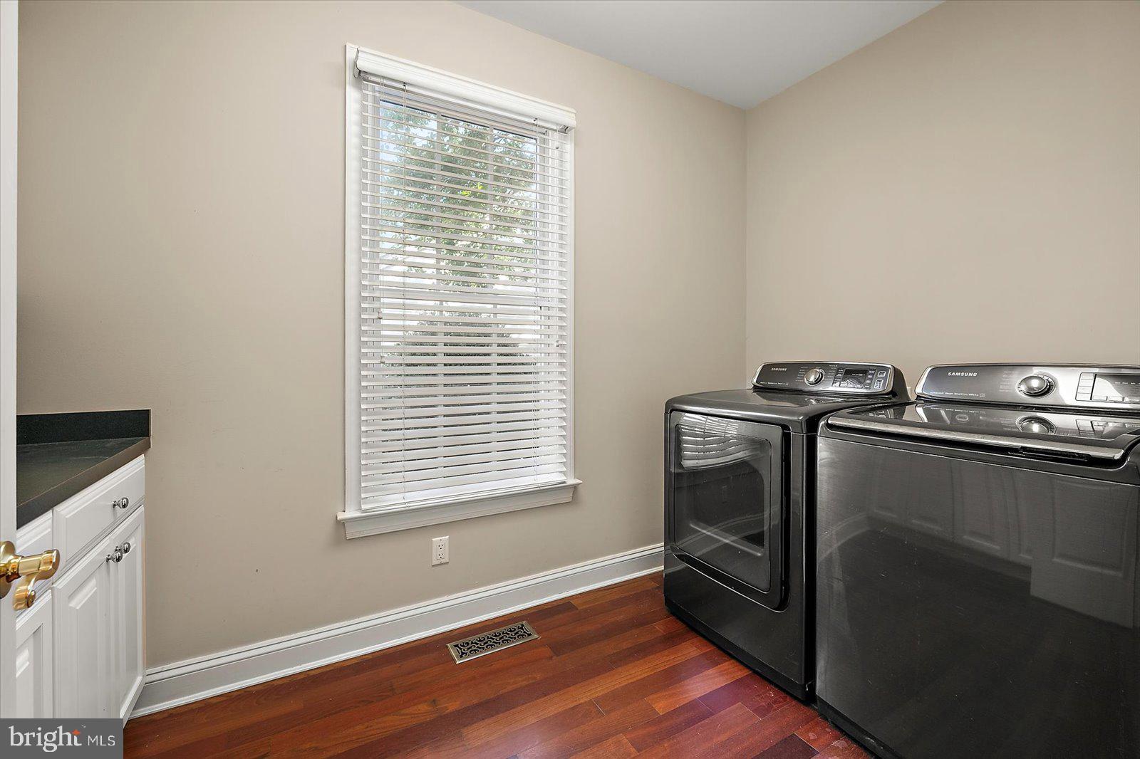 CHERRY HILL CM - Residential