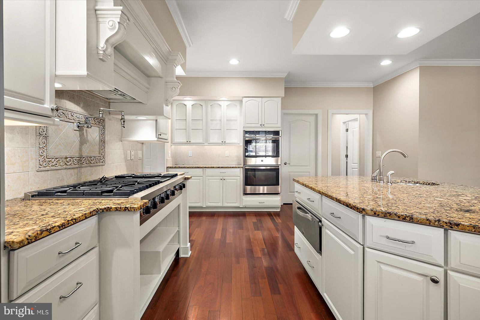 CHERRY HILL CM - Residential