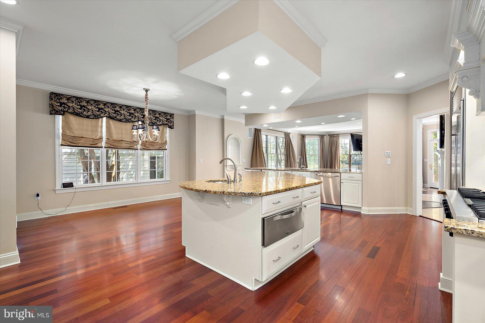 CHERRY HILL CM - Residential