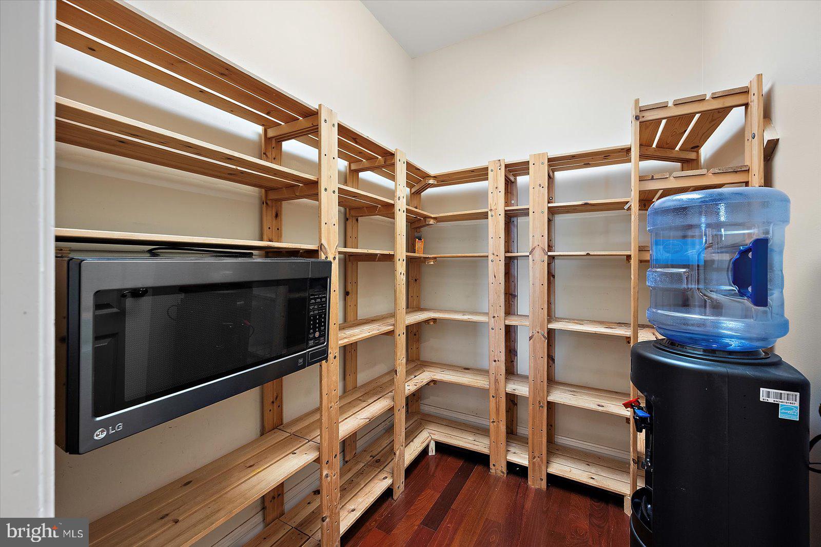 CHERRY HILL CM - Residential