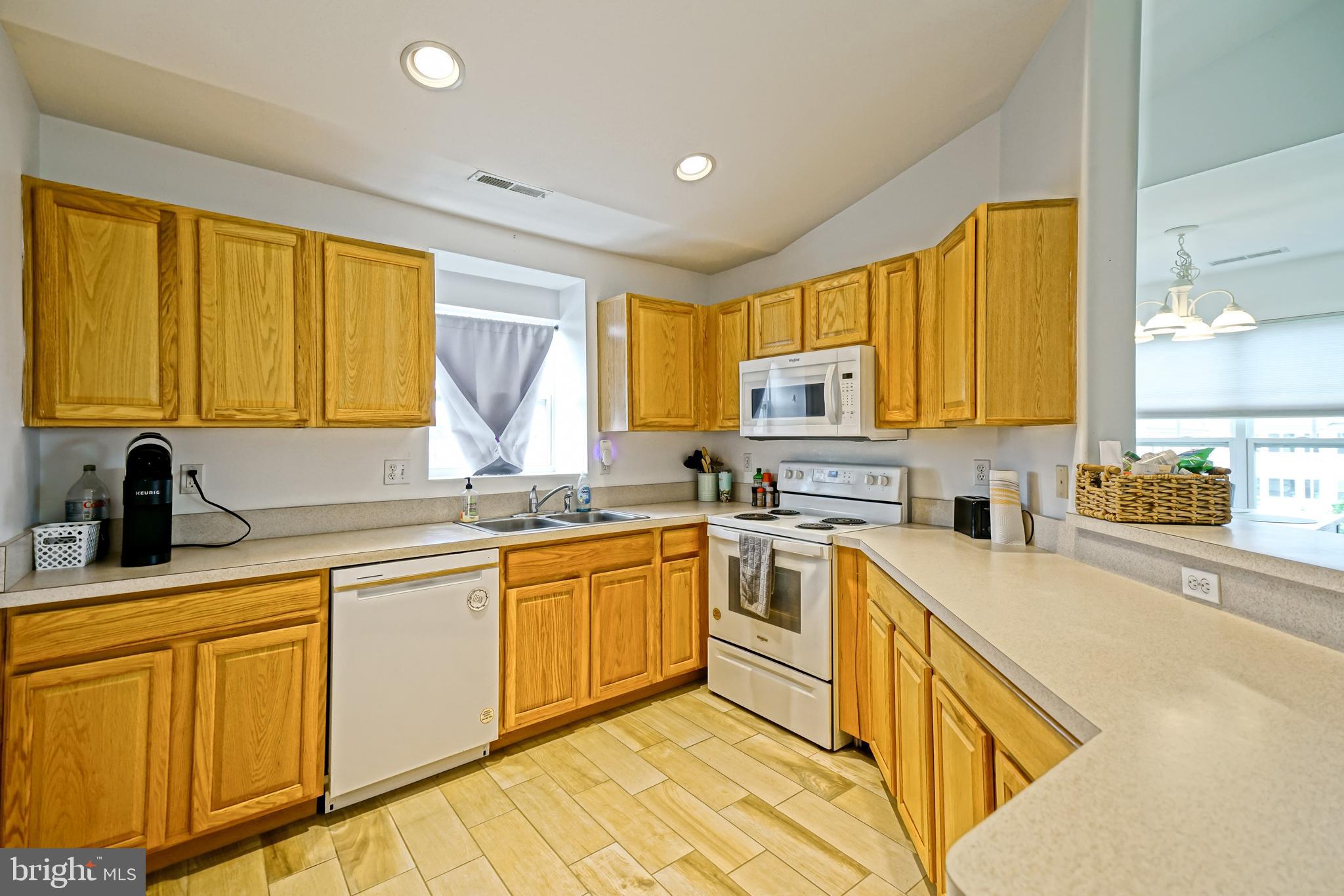 HEARTHSTONE MANOR - Residential