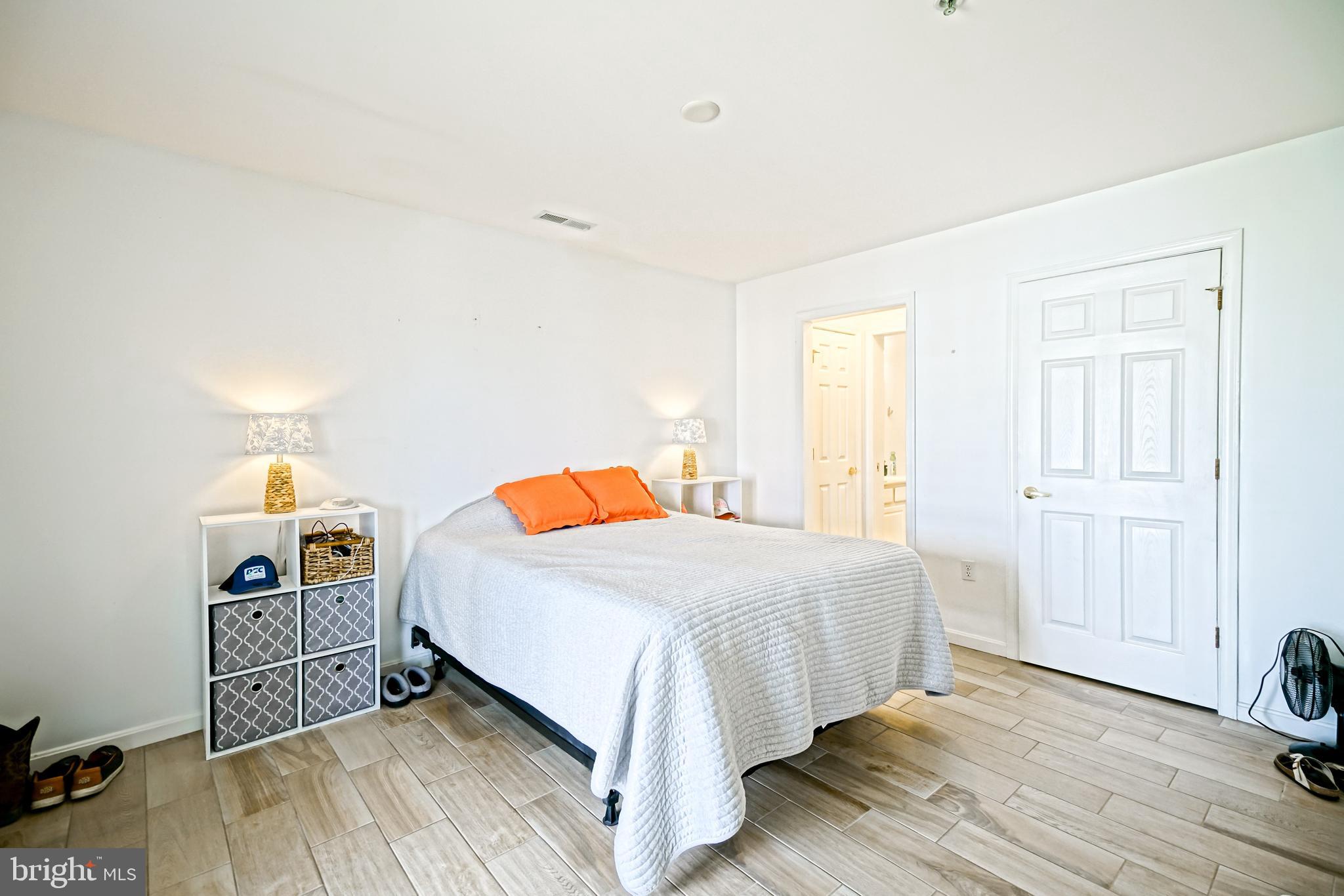 HEARTHSTONE MANOR - Residential
