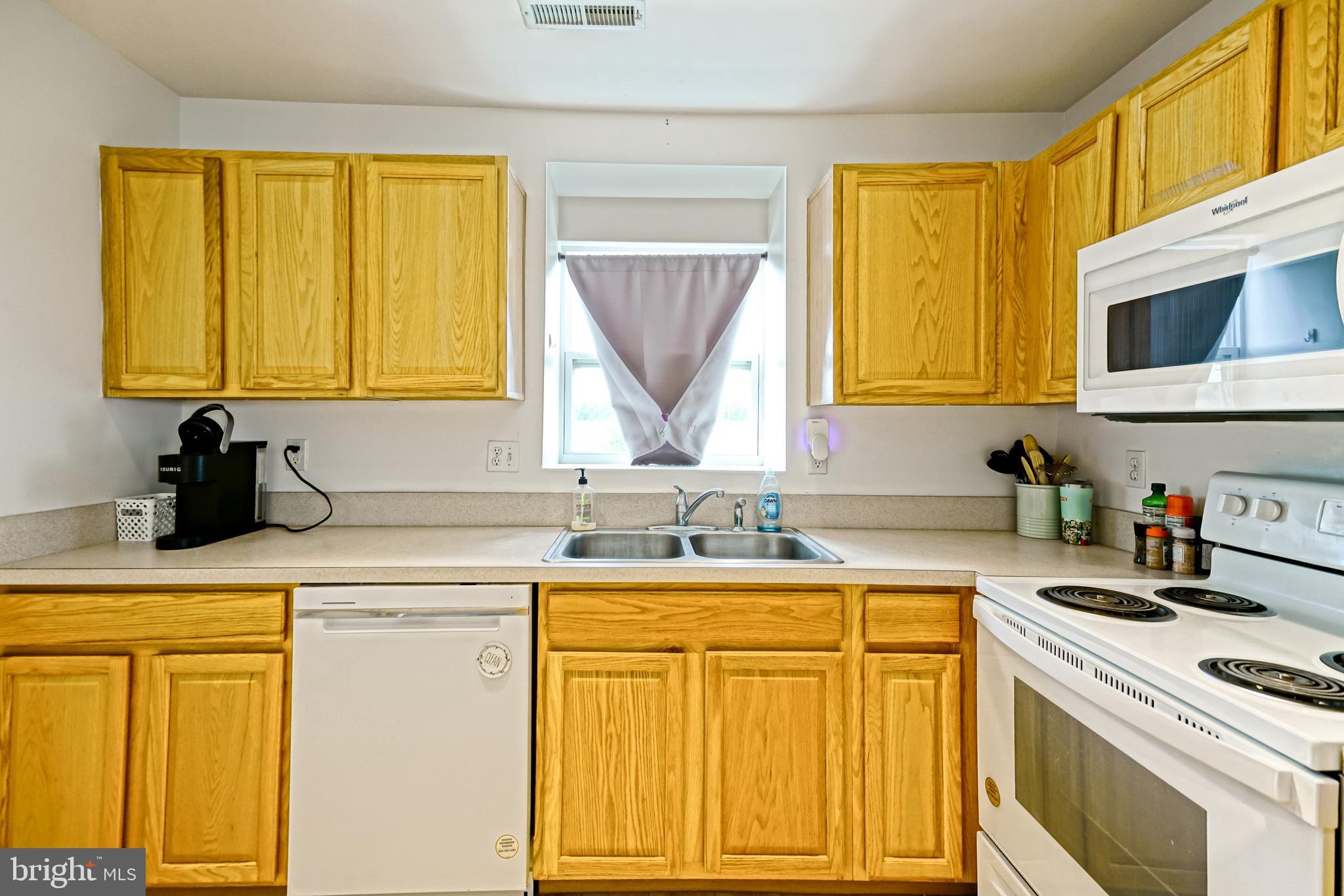 HEARTHSTONE MANOR - Residential