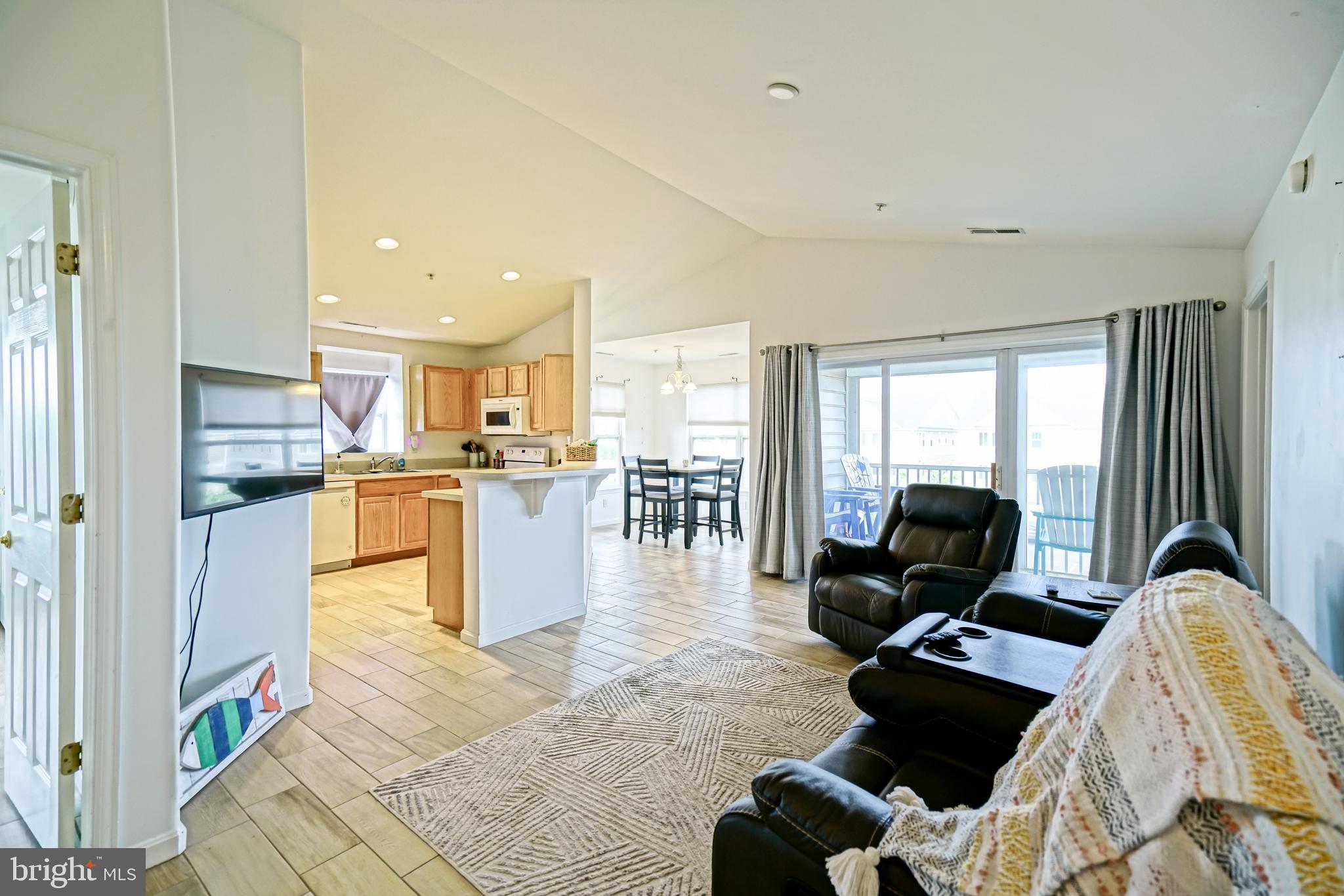 HEARTHSTONE MANOR - Residential