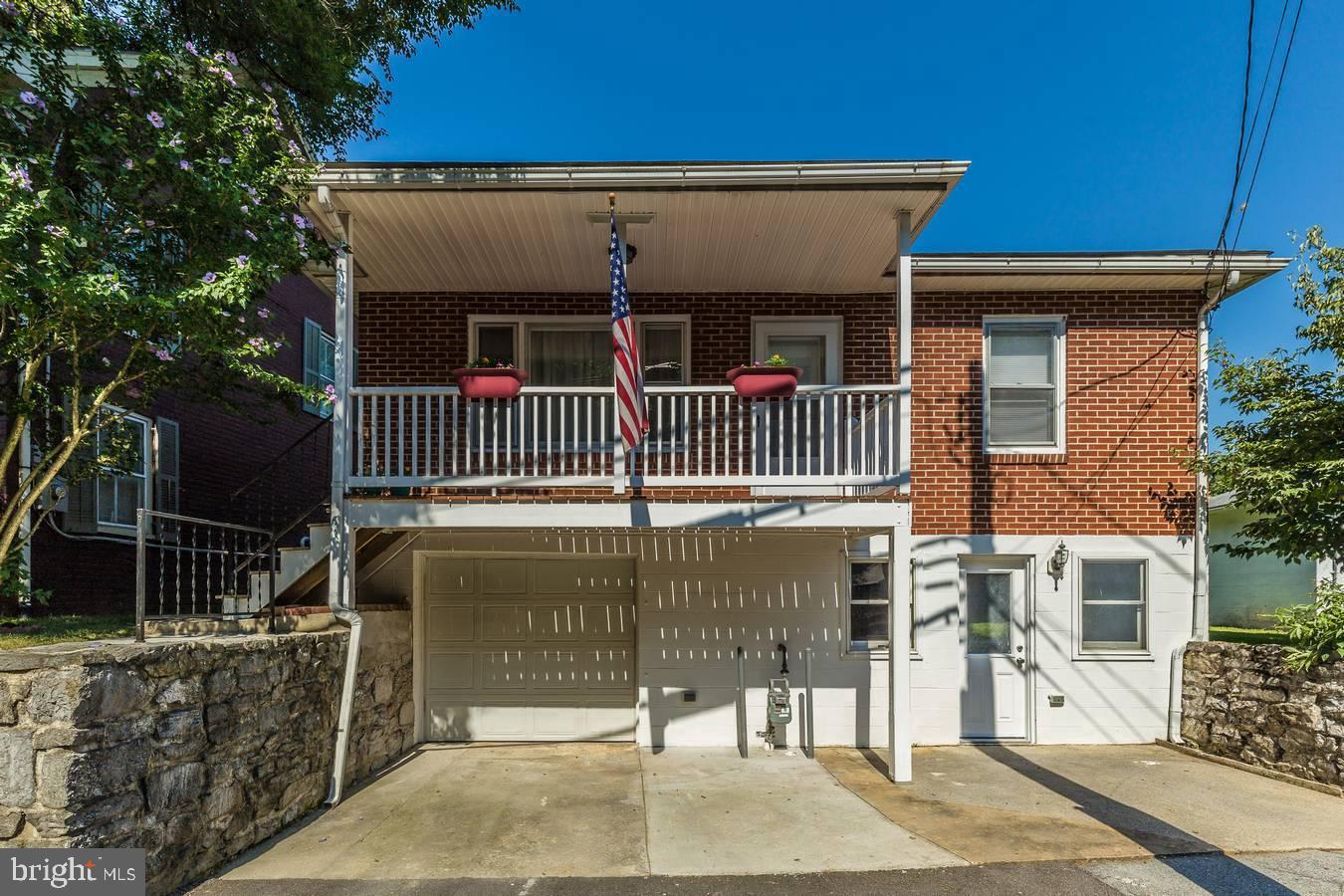 FUNKSTOWN - Residential