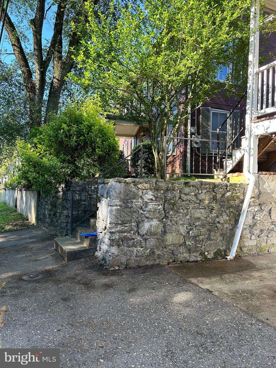 FUNKSTOWN - Residential