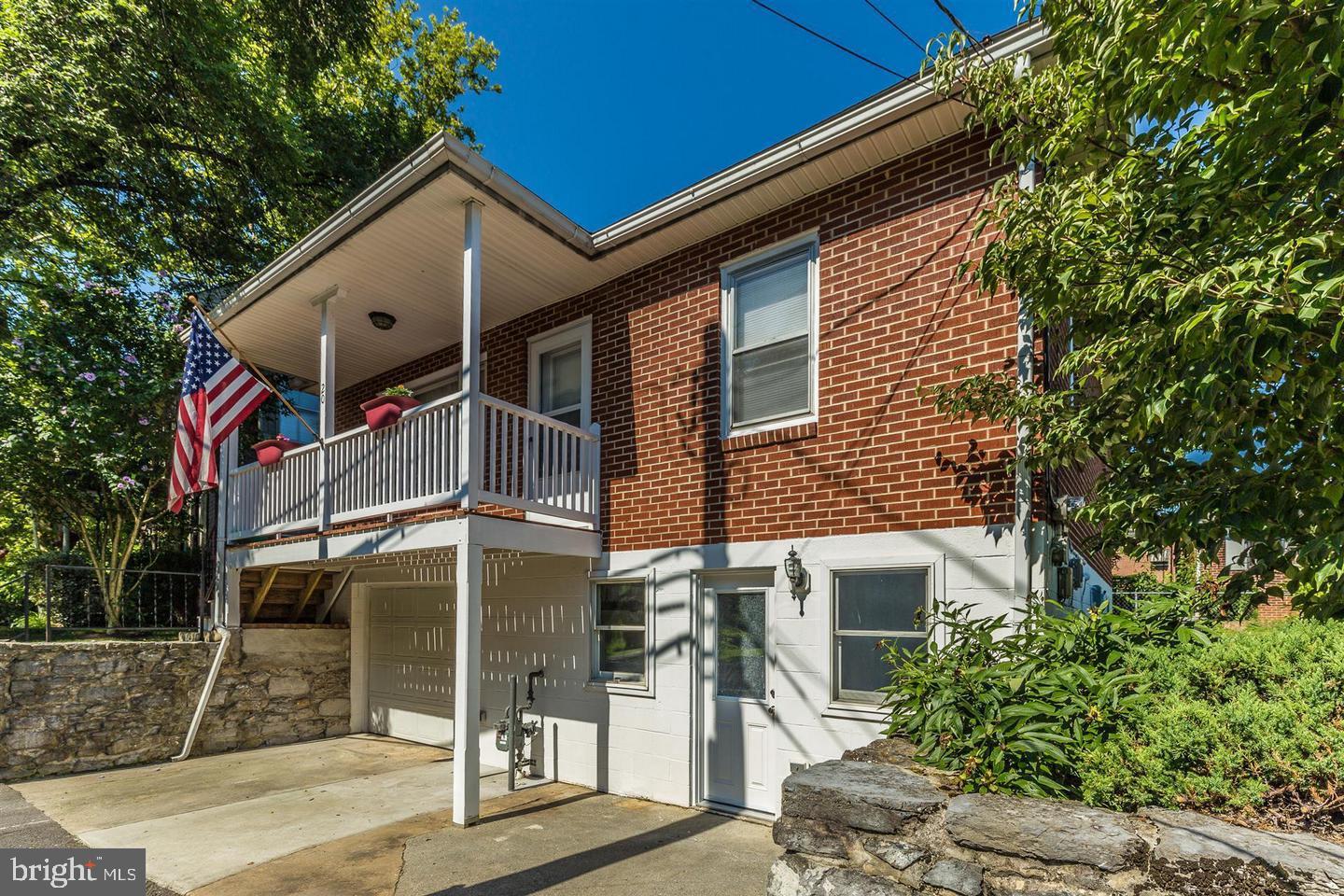 FUNKSTOWN - Residential