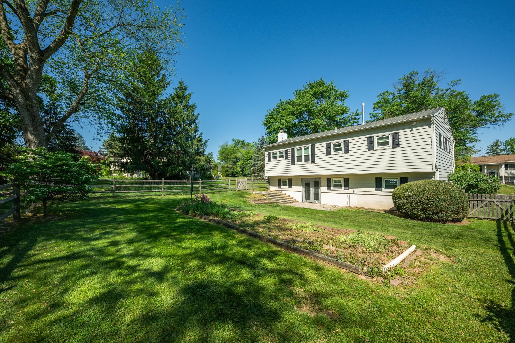 ROSEMORE ESTS - Residential