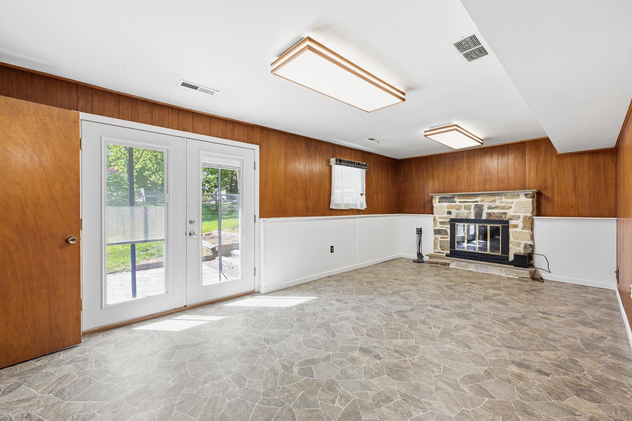 ROSEMORE ESTS - Residential