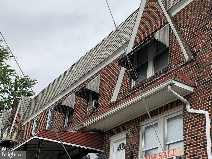 SAINT JOSEPHS - Residential Lease