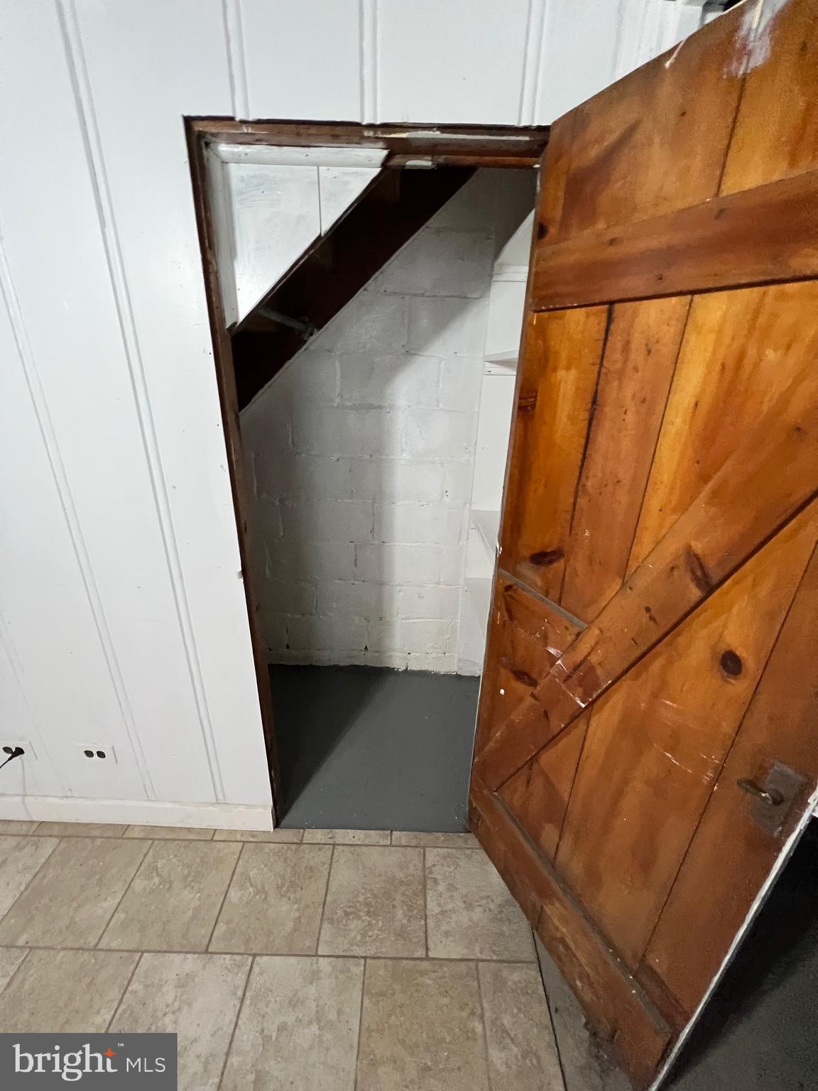 SAINT JOSEPHS - Residential Lease