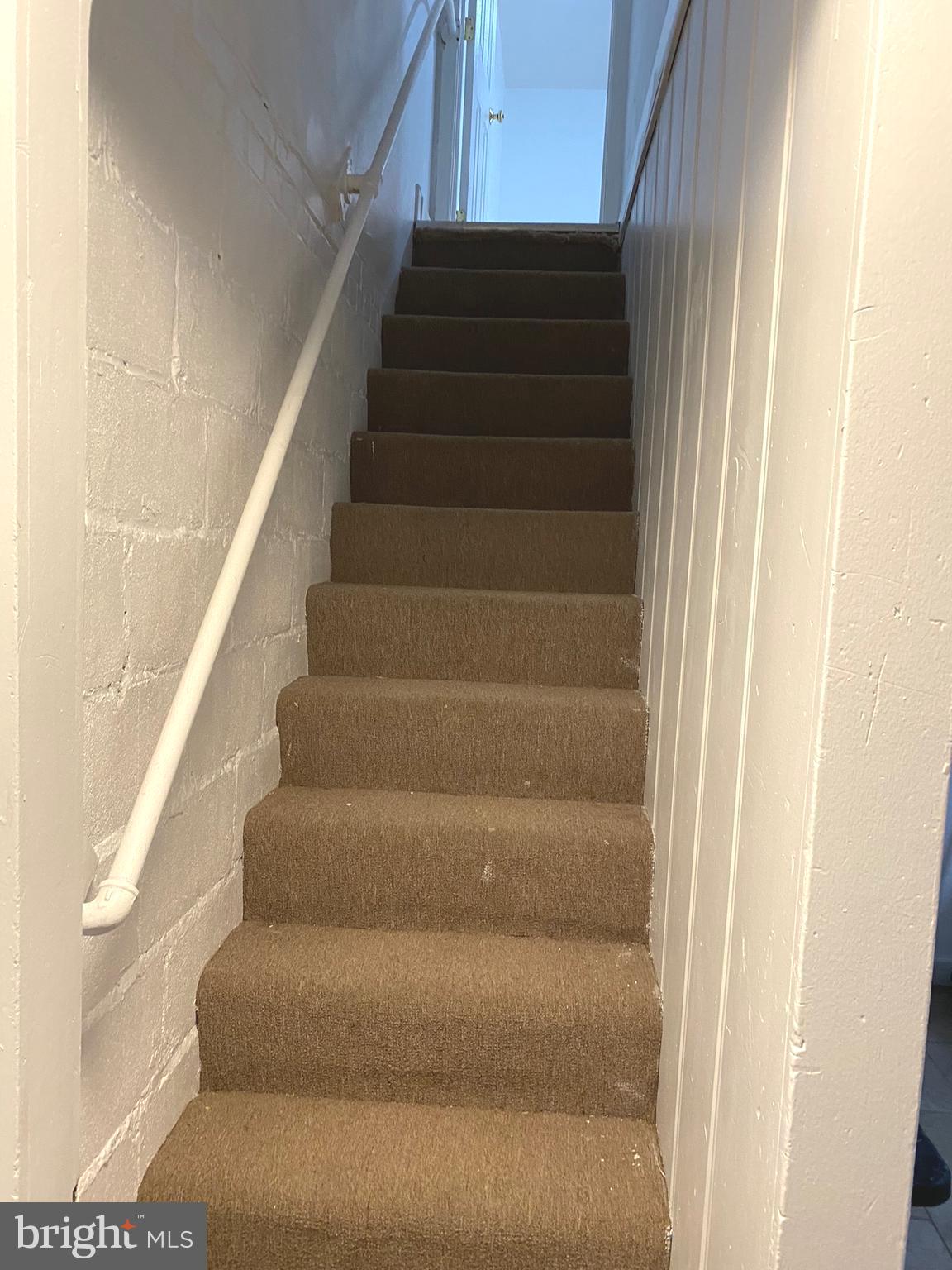 SAINT JOSEPHS - Residential Lease