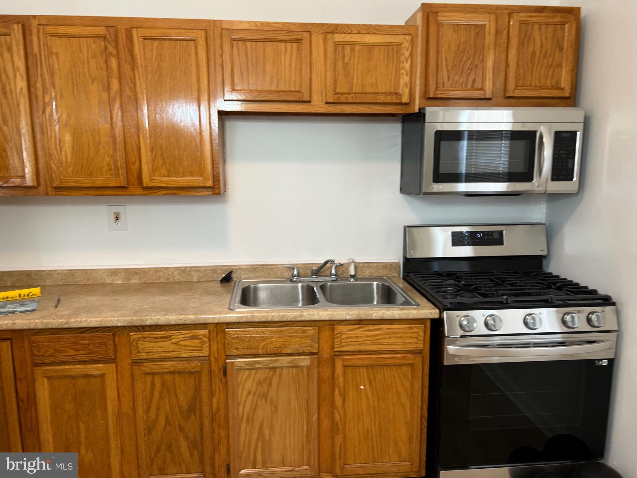 SAINT JOSEPHS - Residential Lease