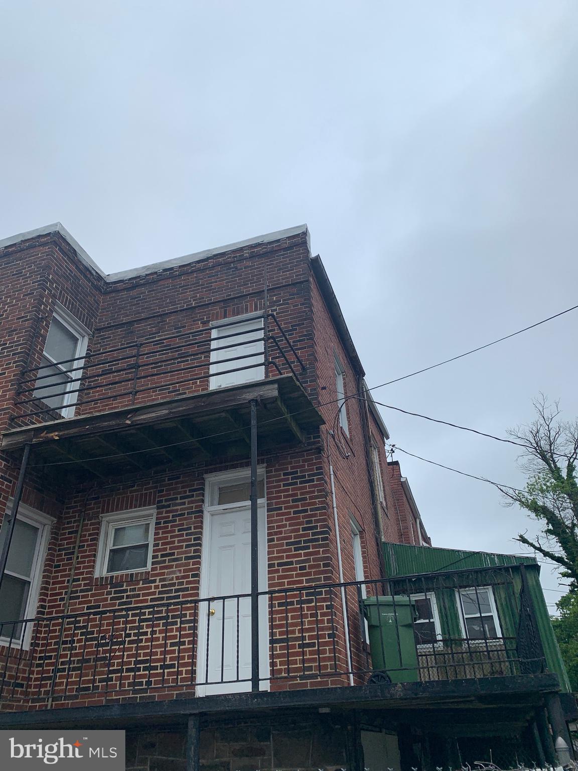 SAINT JOSEPHS - Residential Lease