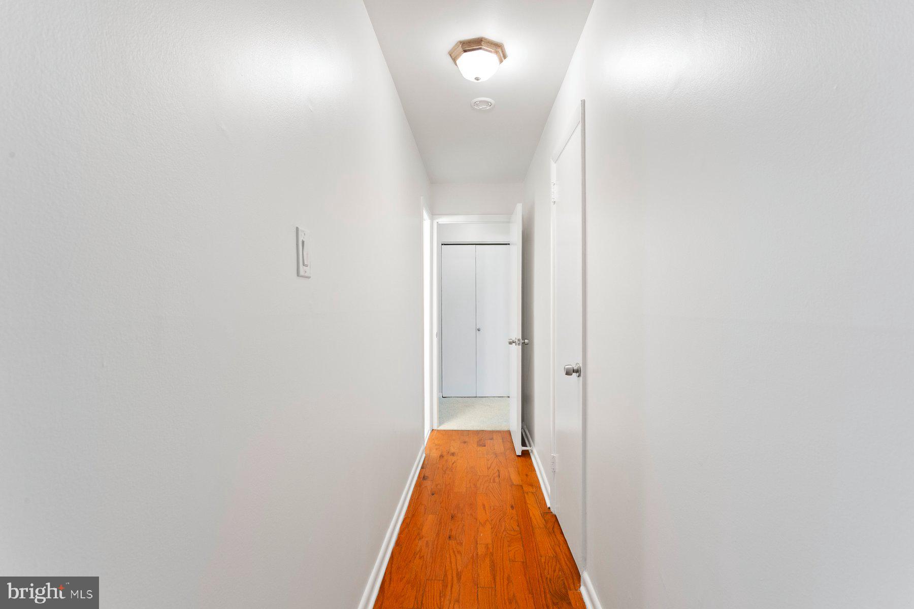 VANTAGE HILL - Residential