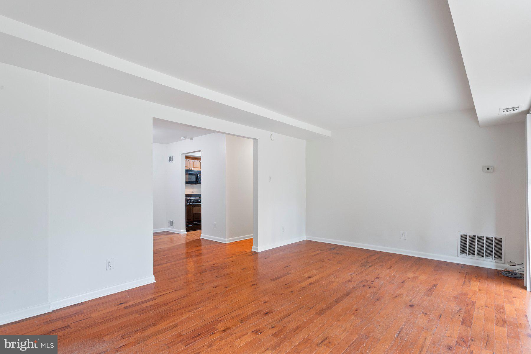 VANTAGE HILL - Residential