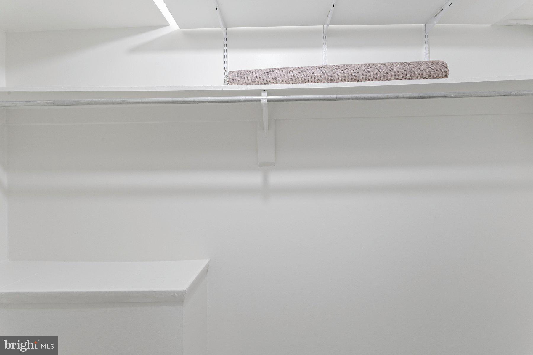 VANTAGE HILL - Residential