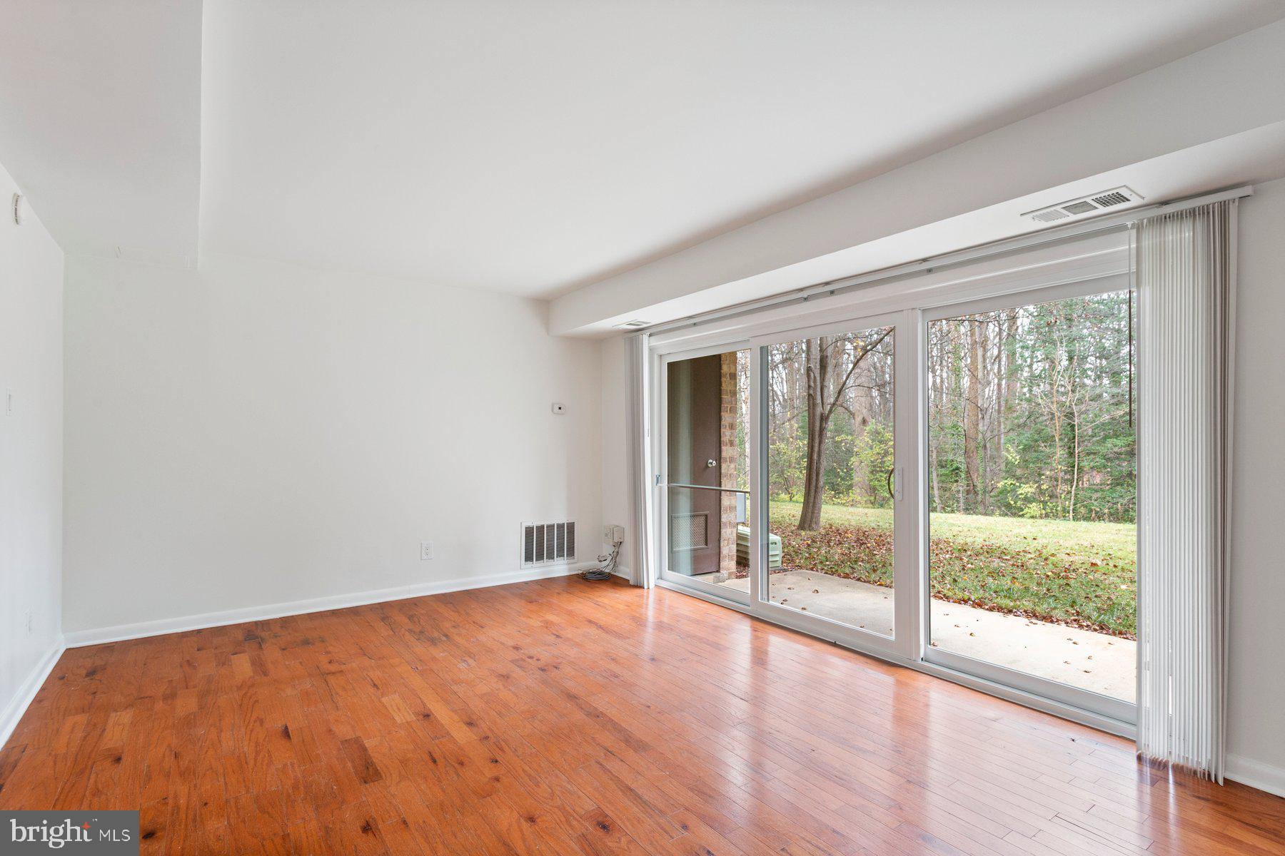 VANTAGE HILL - Residential