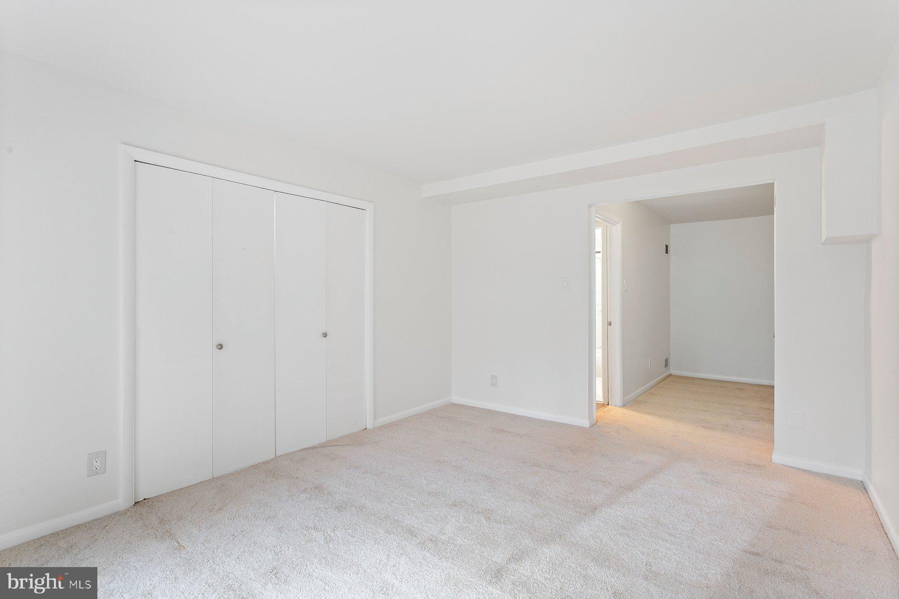 VANTAGE HILL - Residential