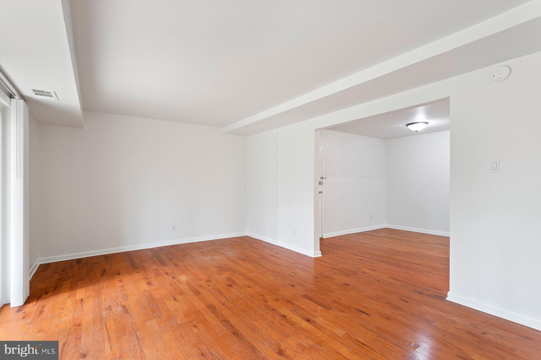 VANTAGE HILL - Residential