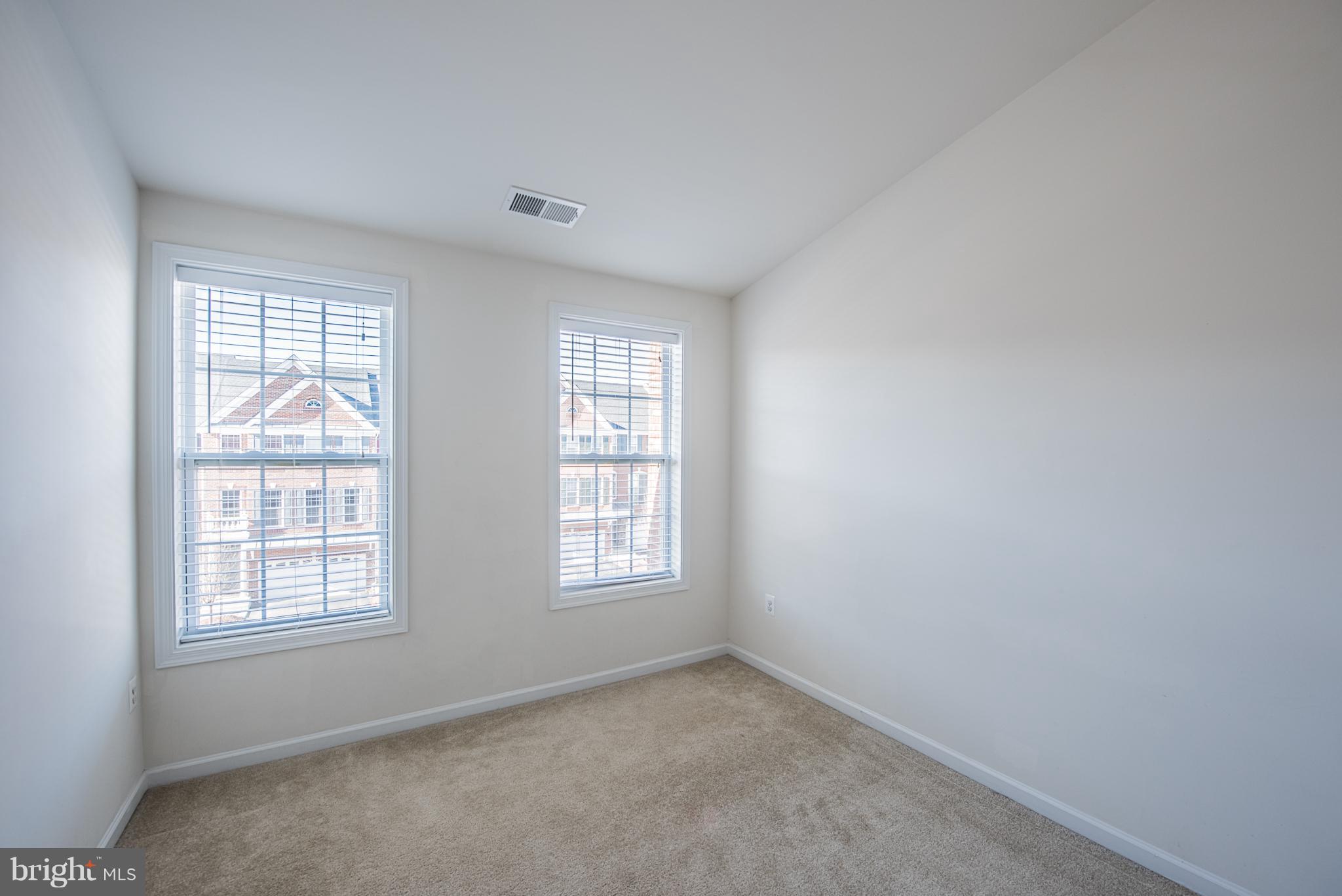 LOUDOUN VALLEY ESTATES 2 - Residential