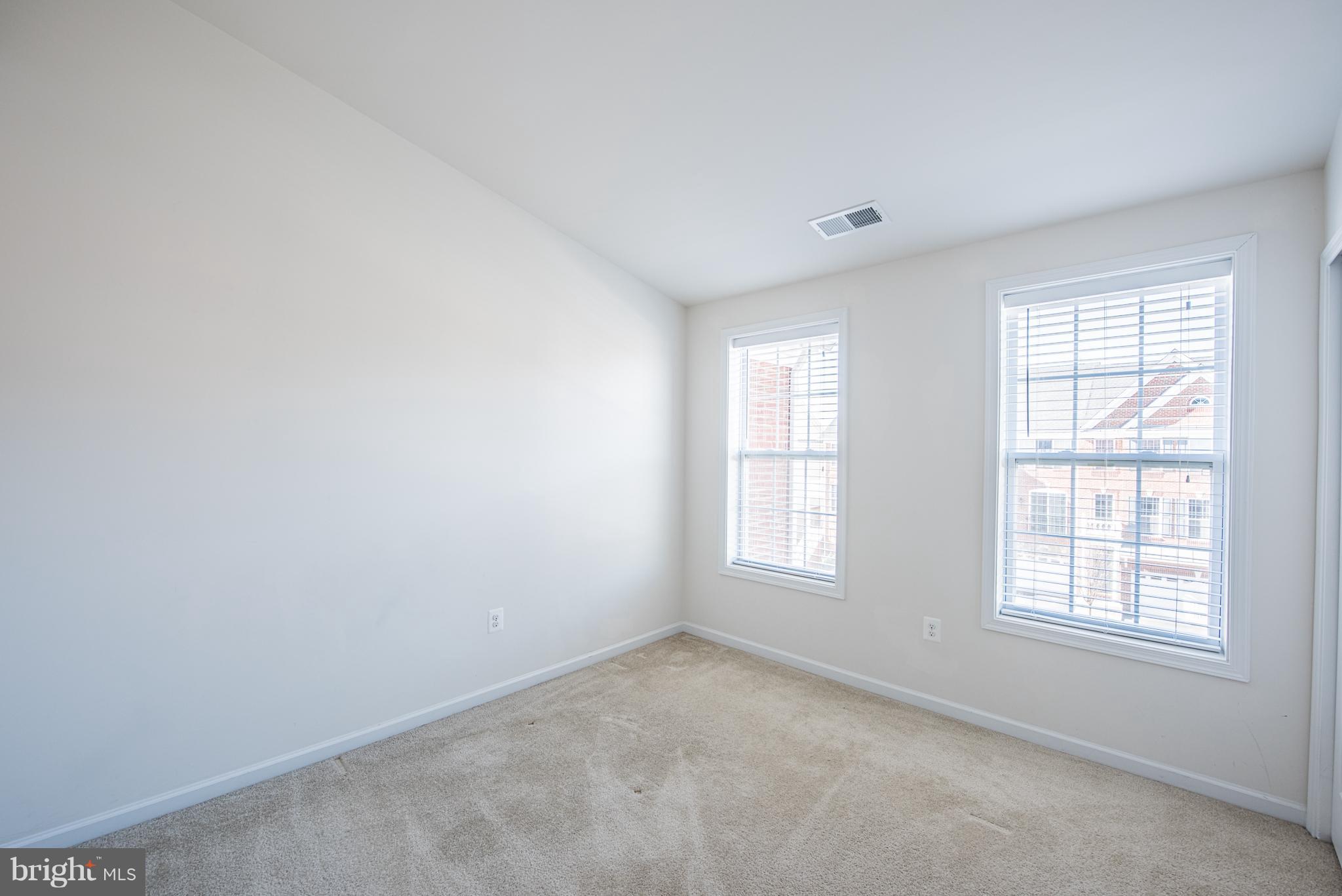 LOUDOUN VALLEY ESTATES 2 - Residential