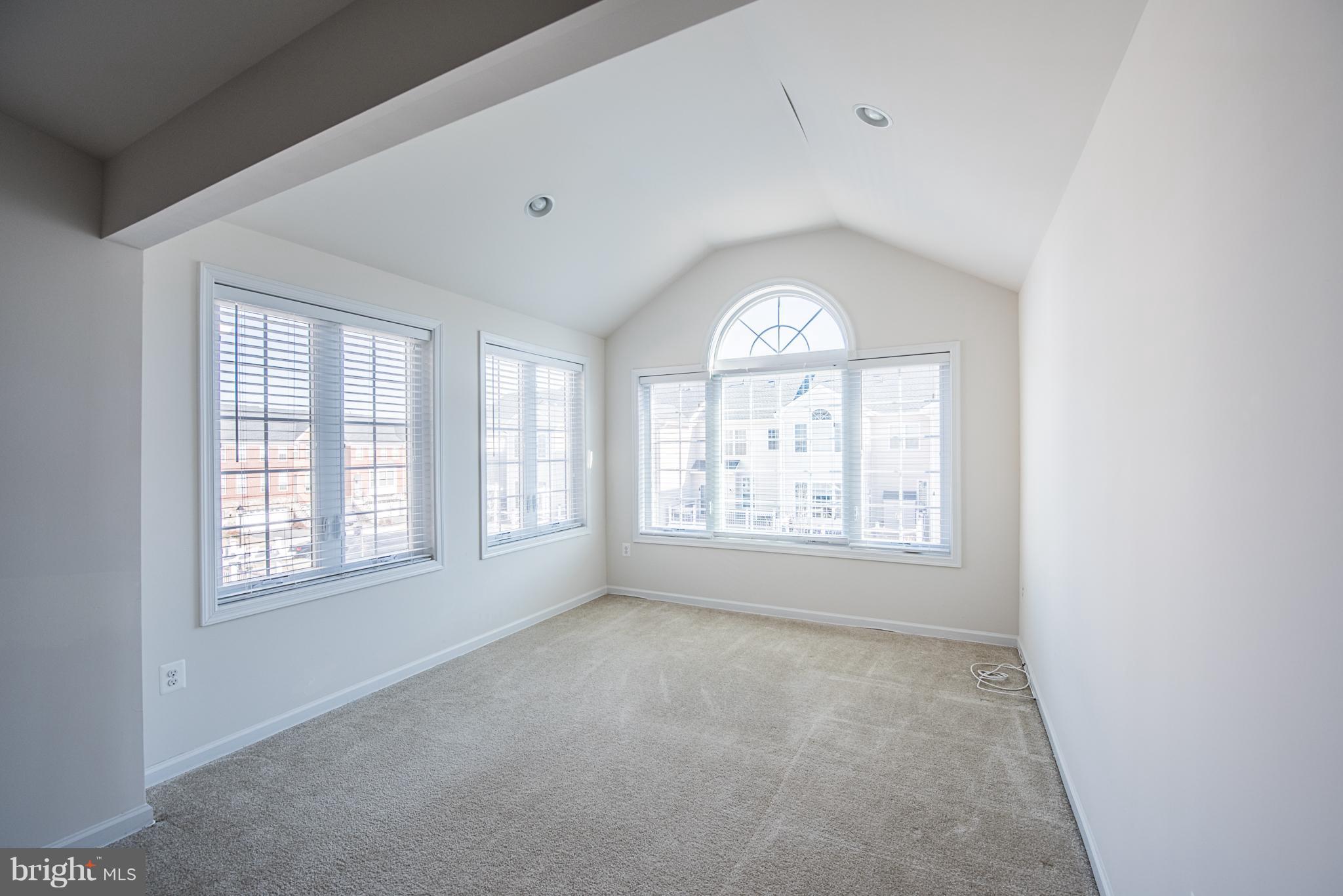 LOUDOUN VALLEY ESTATES 2 - Residential