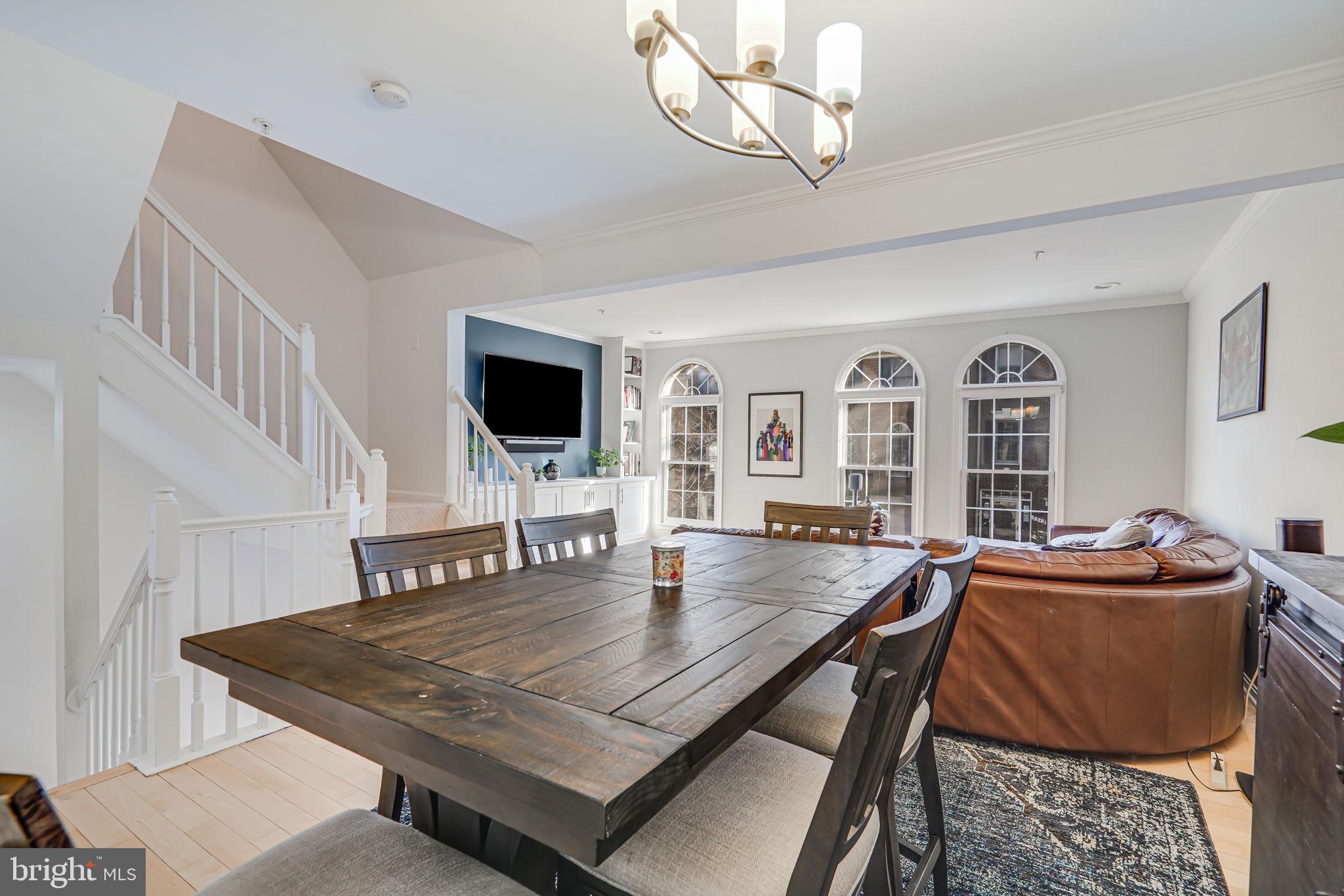 WHITLEY PARK CONDOMINIUM - Residential