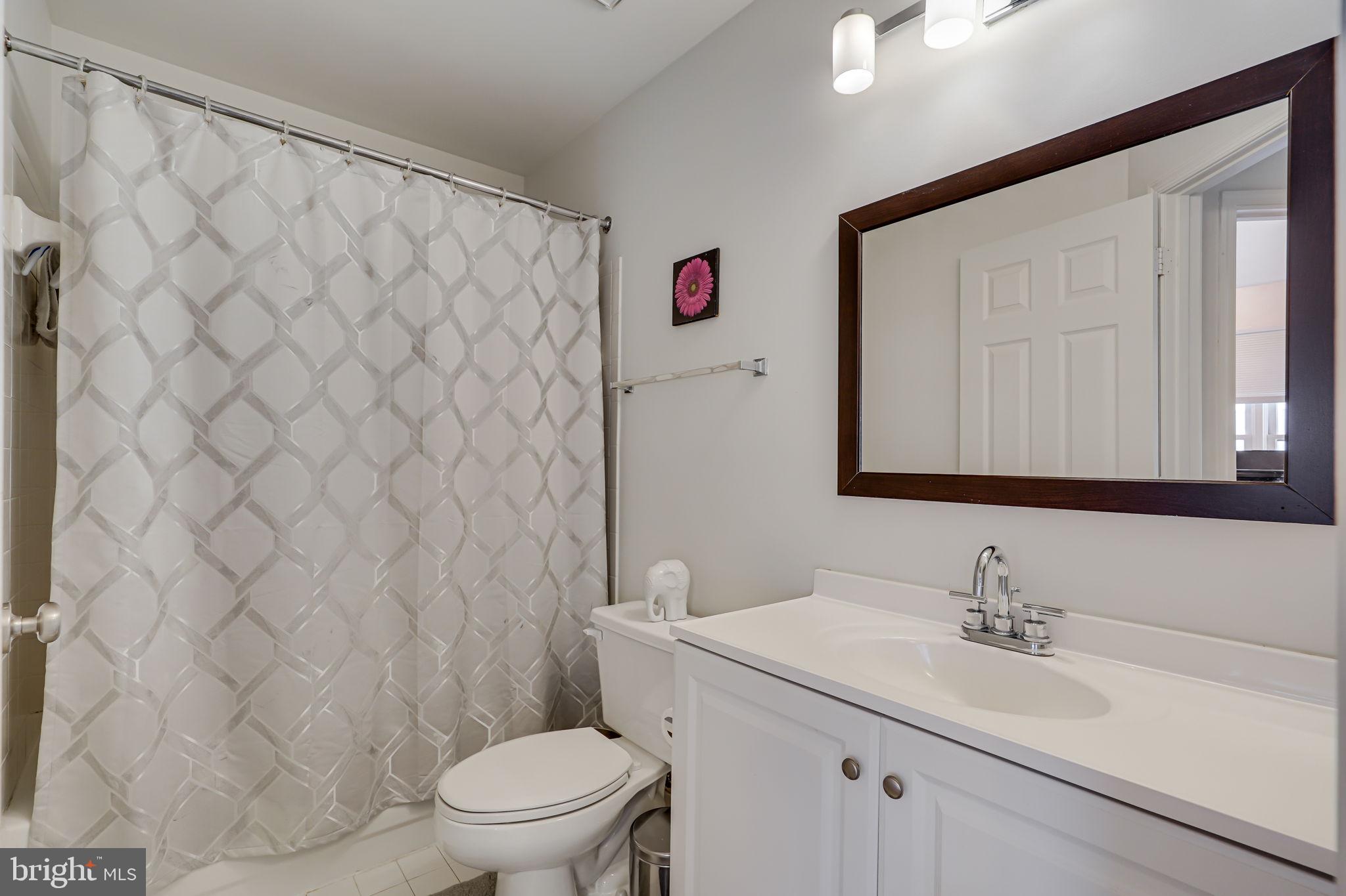 WHITLEY PARK CONDOMINIUM - Residential