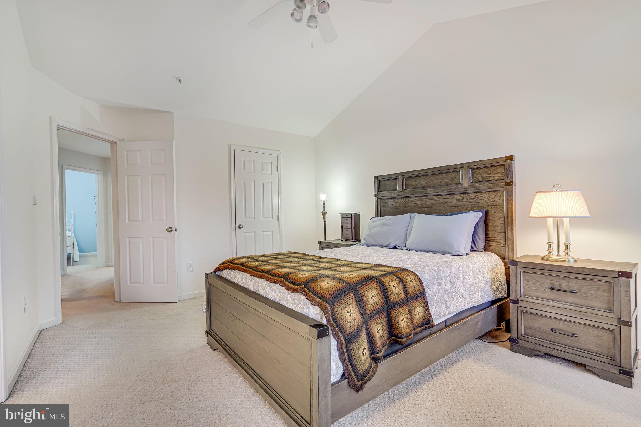 WHITLEY PARK CONDOMINIUM - Residential