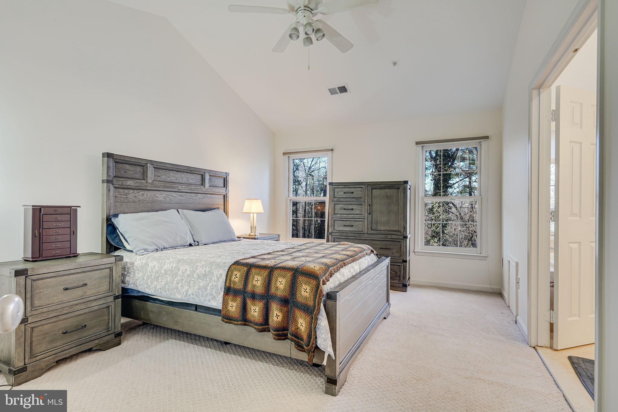 WHITLEY PARK CONDOMINIUM - Residential