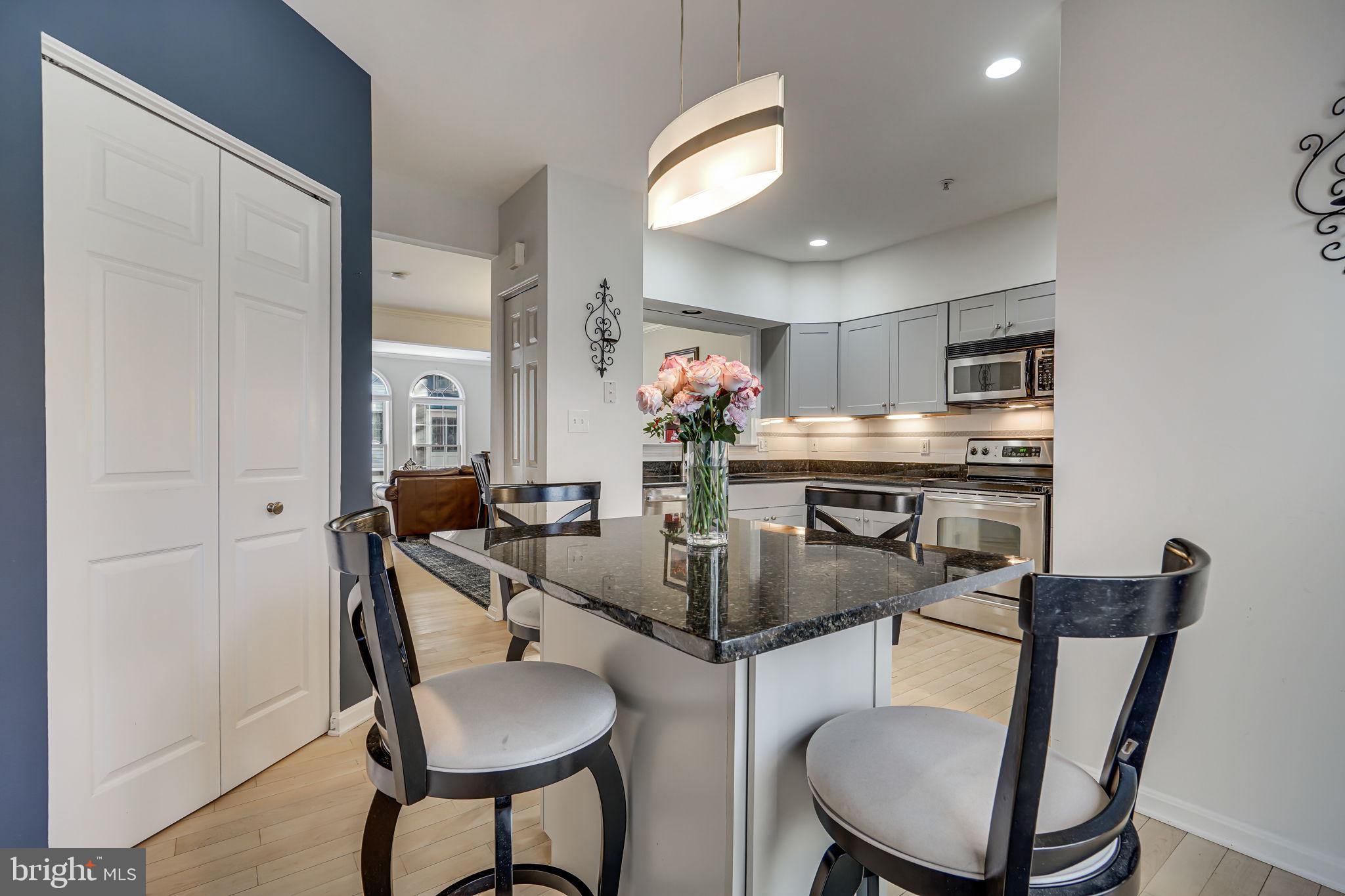 WHITLEY PARK CONDOMINIUM - Residential