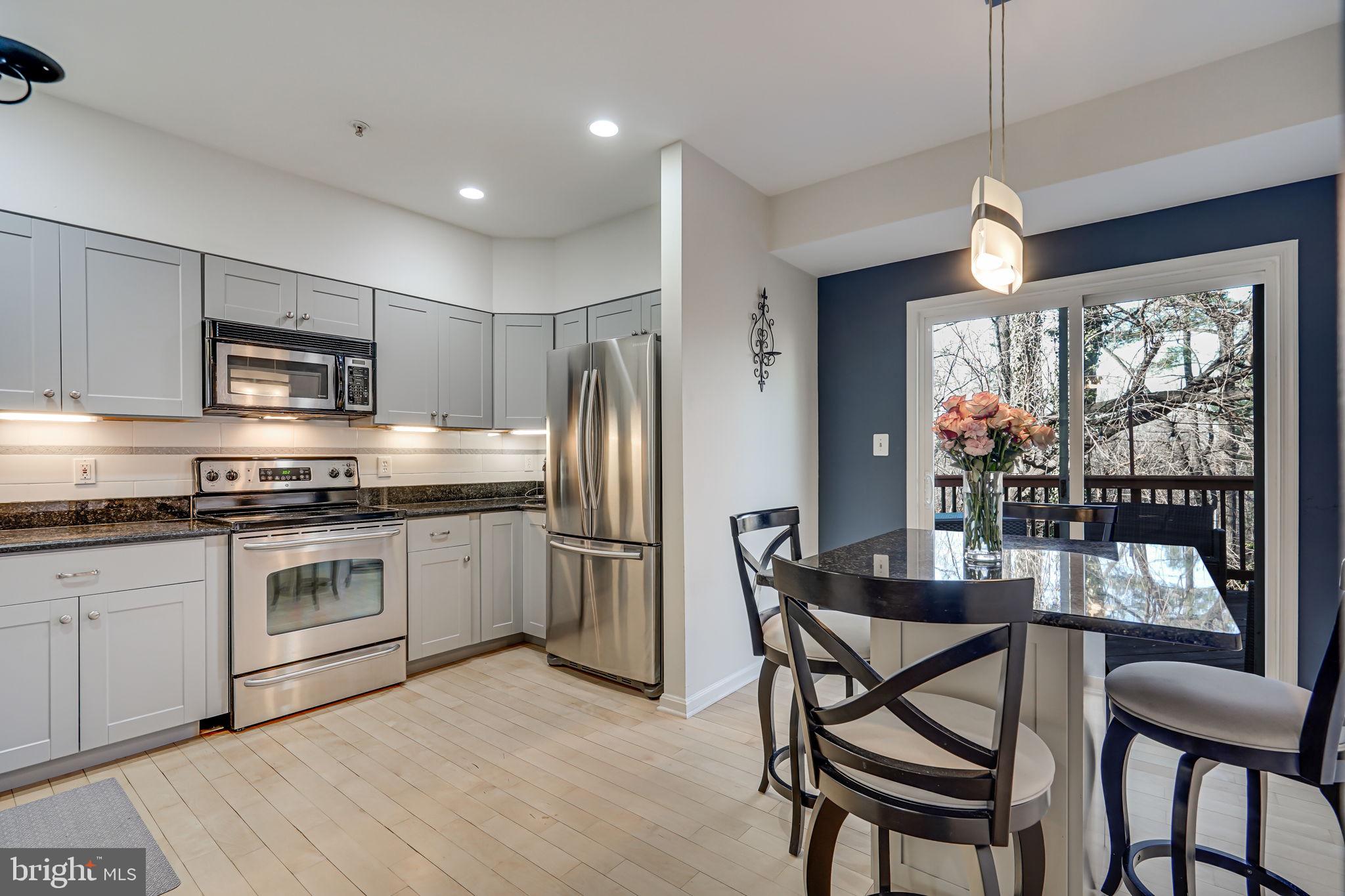 WHITLEY PARK CONDOMINIUM - Residential