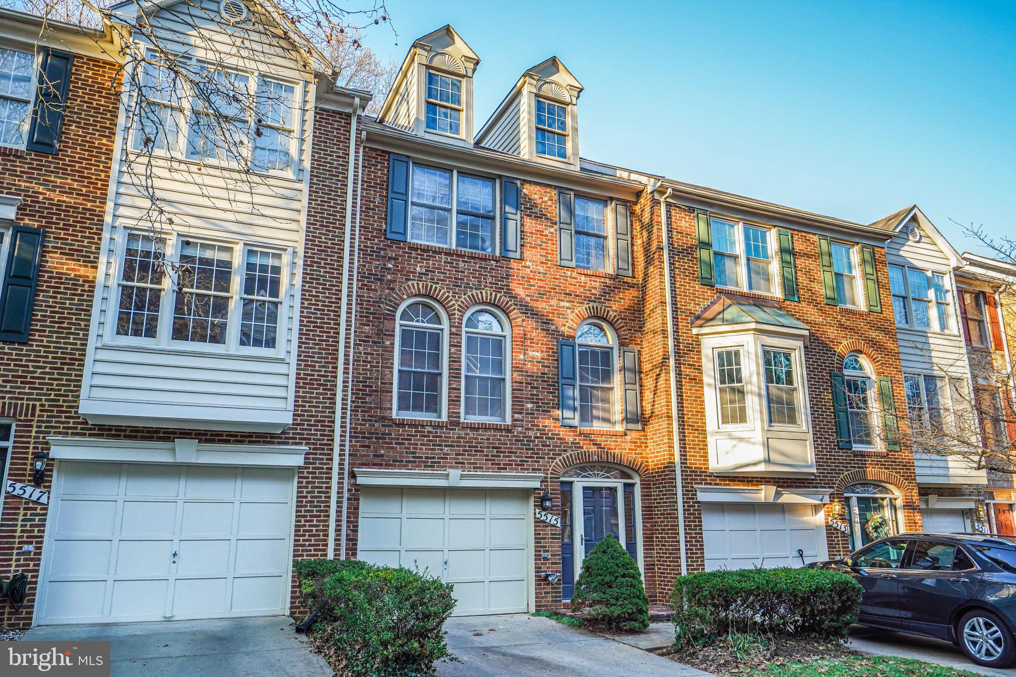 WHITLEY PARK CONDOMINIUM - Residential