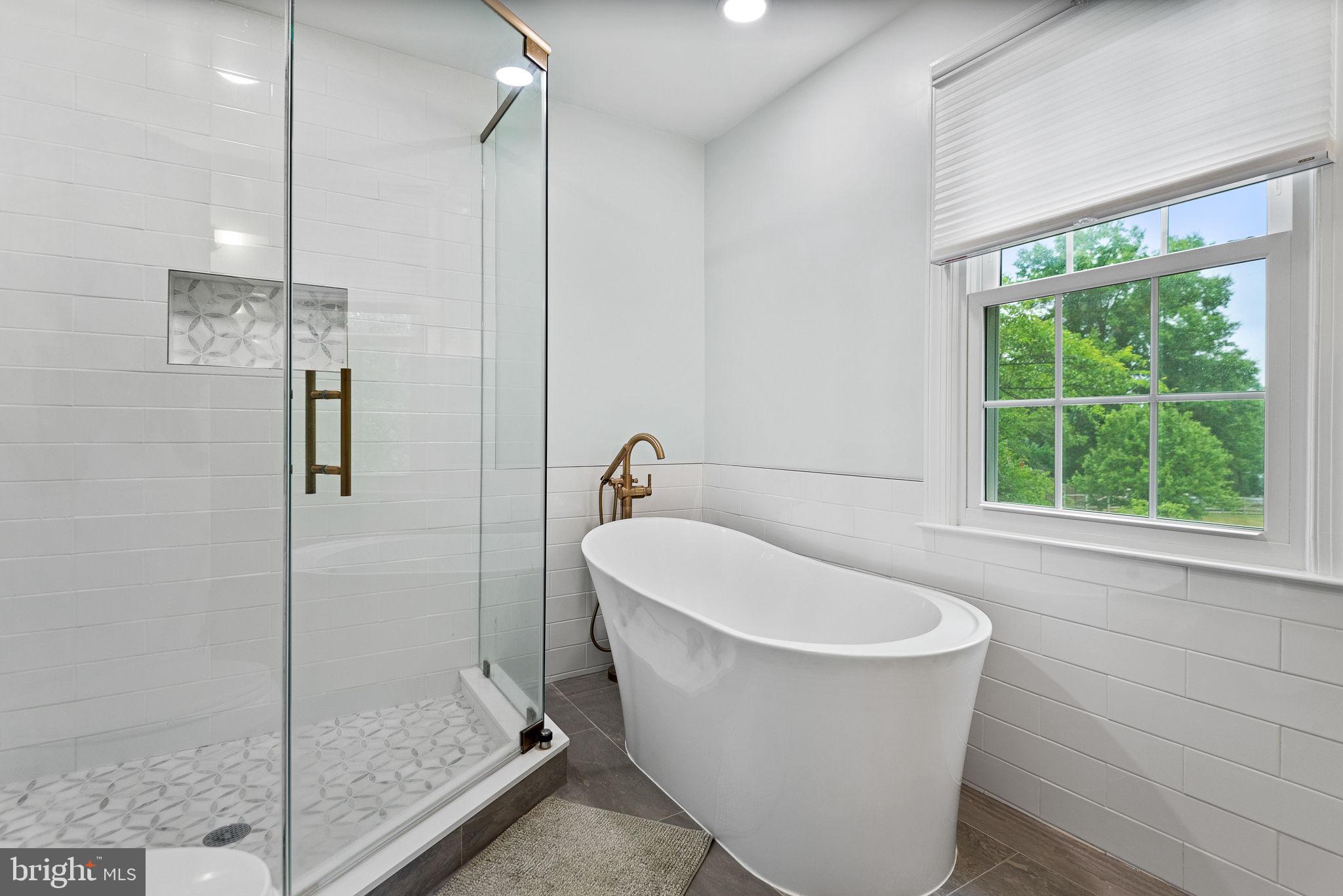 FARMLANDS - Residential