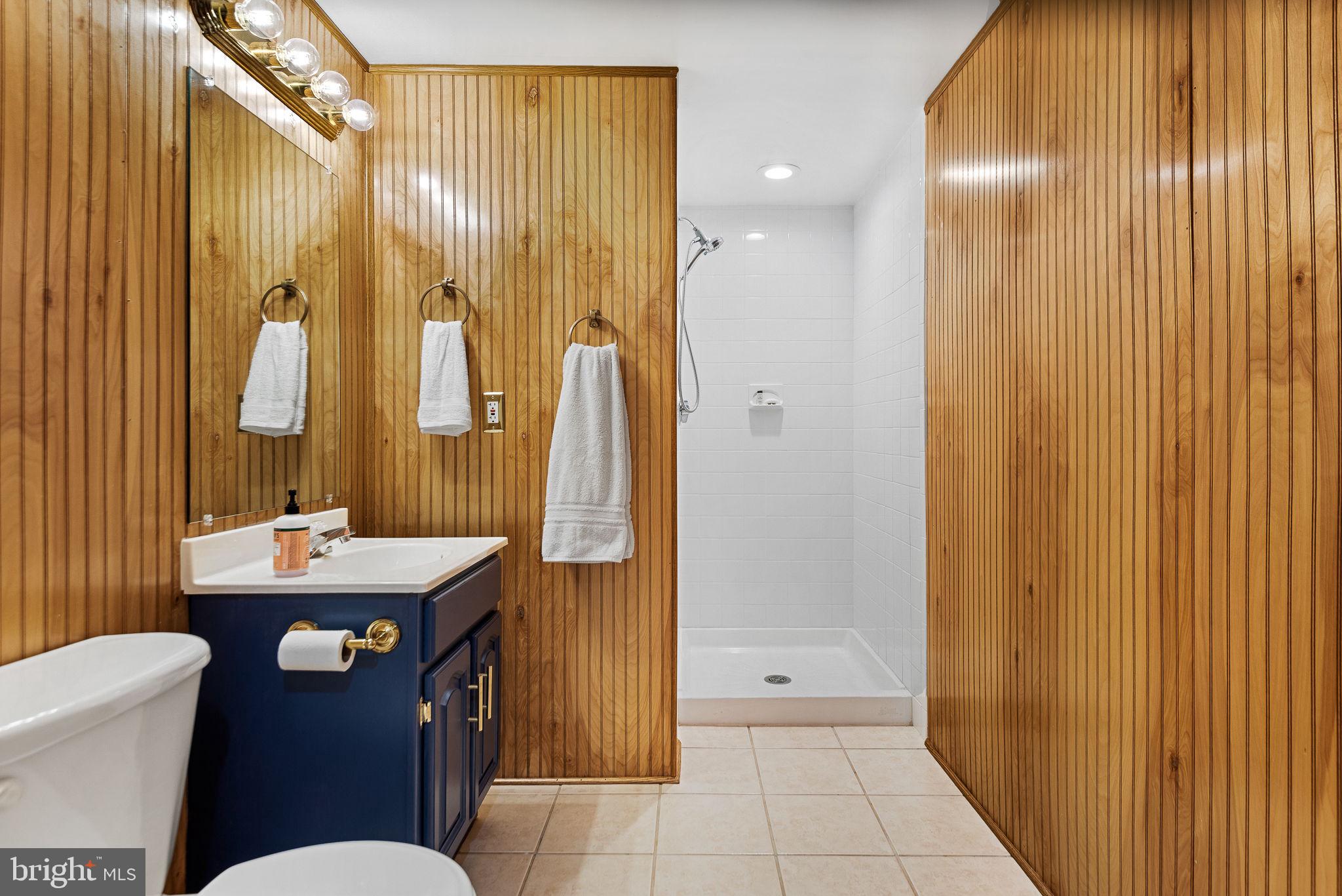 FARMLANDS - Residential