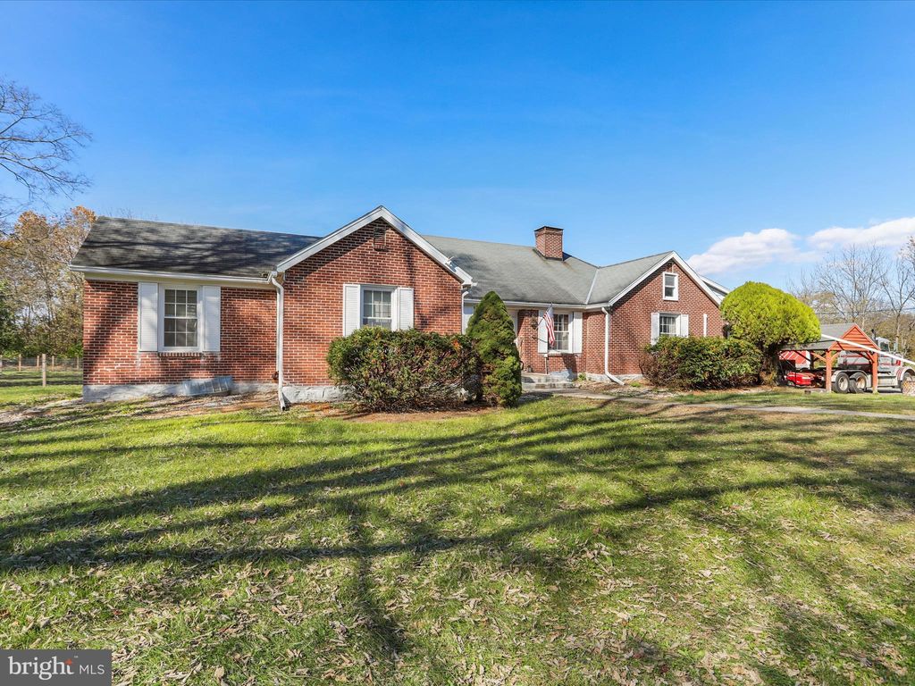 Photo of 8238 - 4 Dam Number 4 Road, WILLIAMSPORT, MD 21795 (MLS # MDWA2031980)