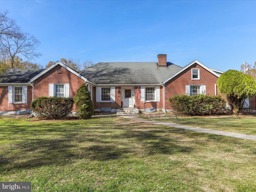 Photo of 8238 - 4 Dam Number 4 Road, WILLIAMSPORT, MD 21795 (MLS # MDWA2031980)